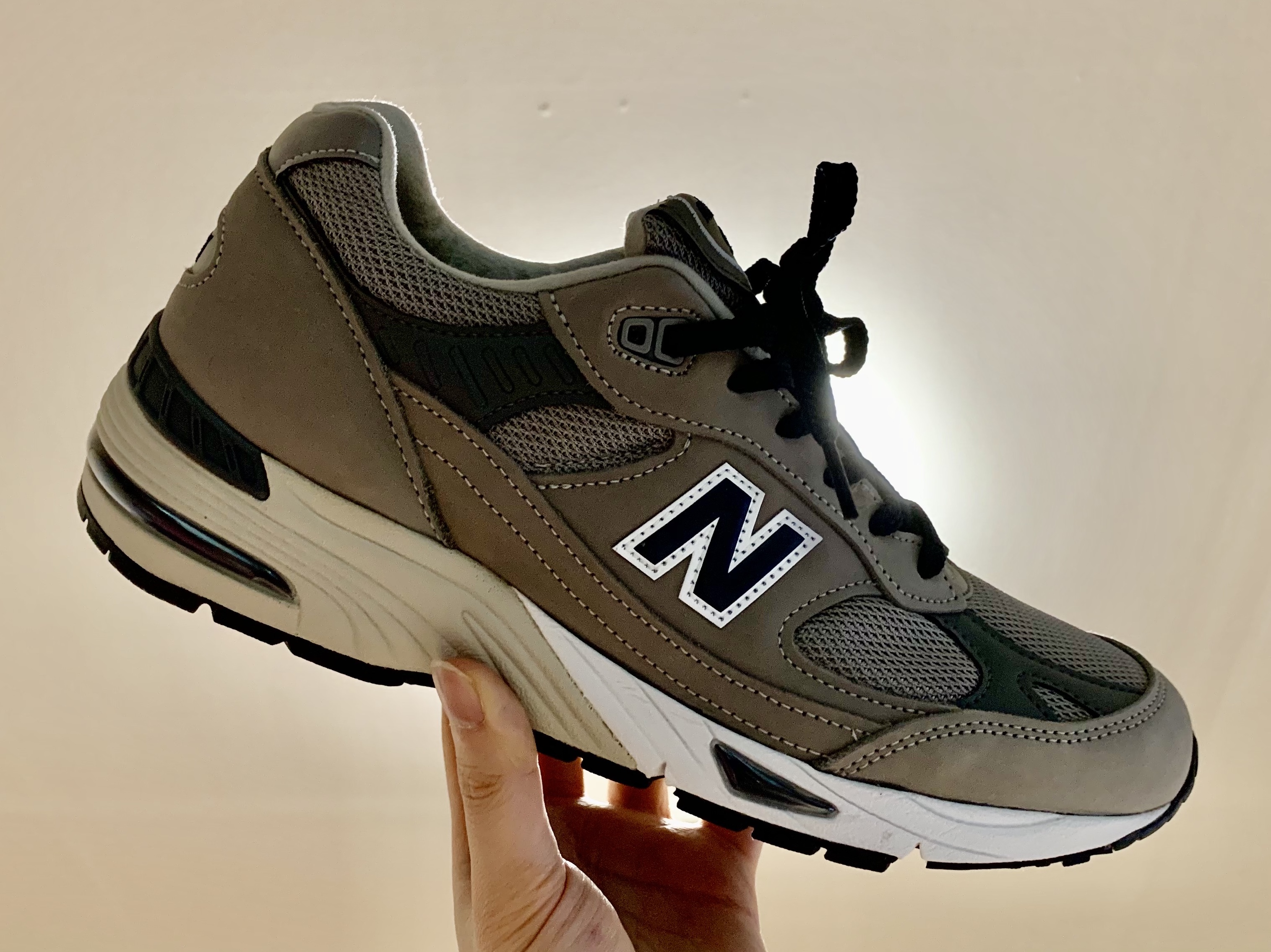 New Balance 991 Made in UK 20th Anniversary Grey 착용 스타일 - 2