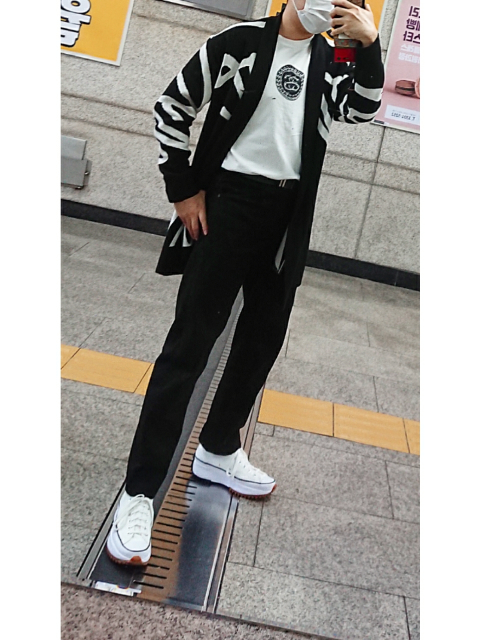Nike x Stussy Big Swoosh LS T-Shirt White - Asia, Converse Run Star Hike Low White 착용 스타일