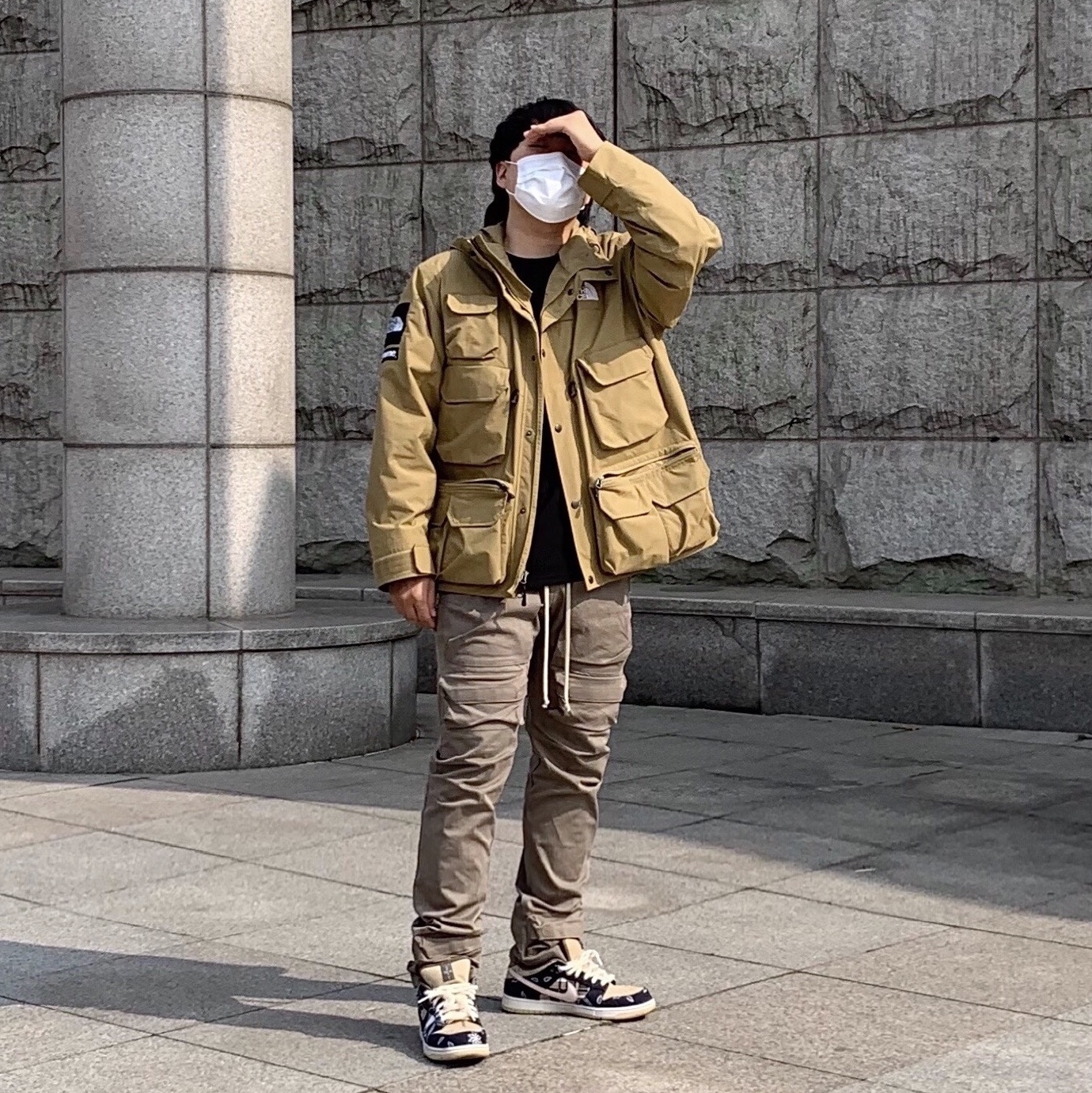 Supreme x The North Face Cargo Jacket Gold - 20SS, Nike x Travis Scott SB Dunk Low 착용 스타일
