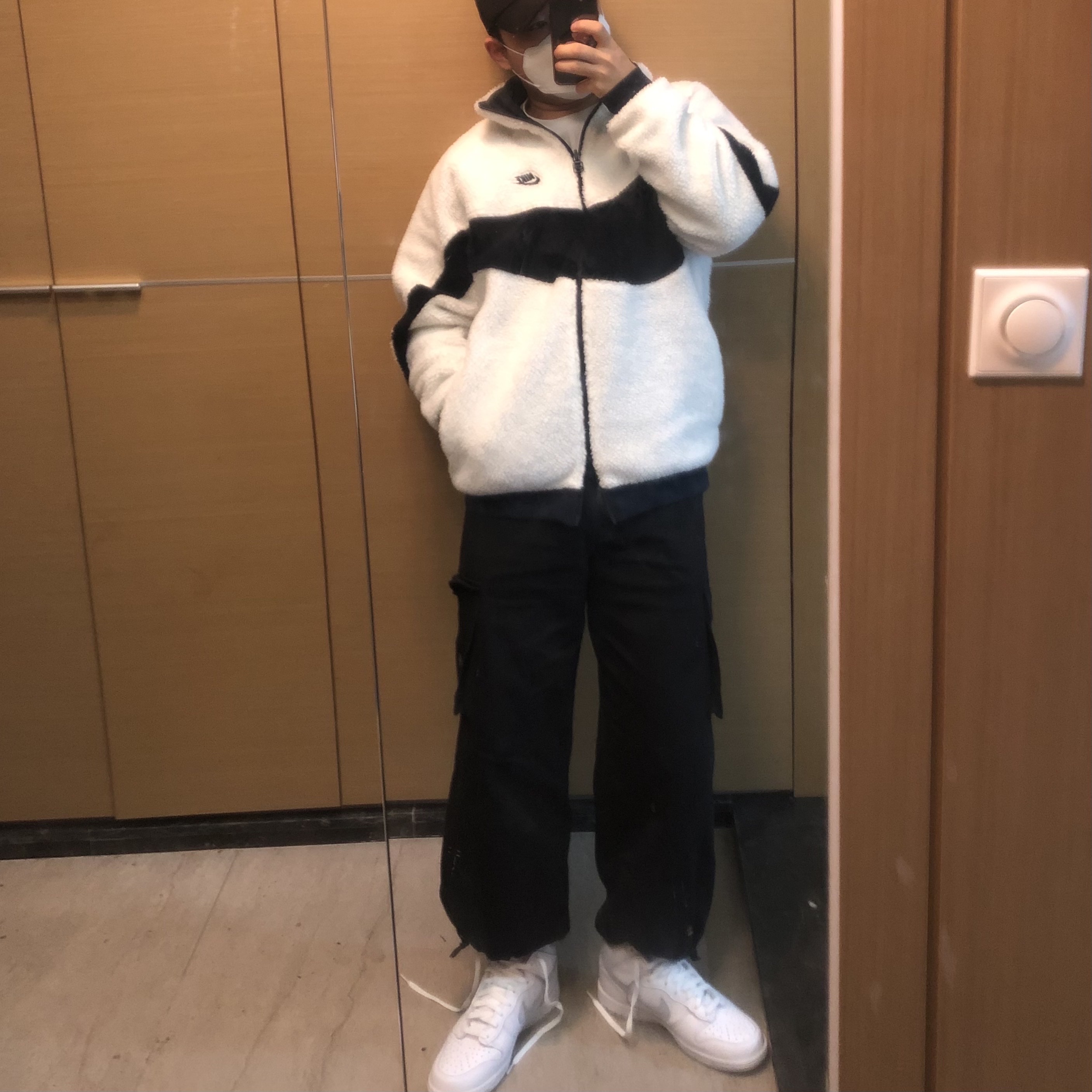 Nike Big Swoosh Full Zip Jacket White Navy, Nike Dunk High SP Pure Platinum 착용 스타일