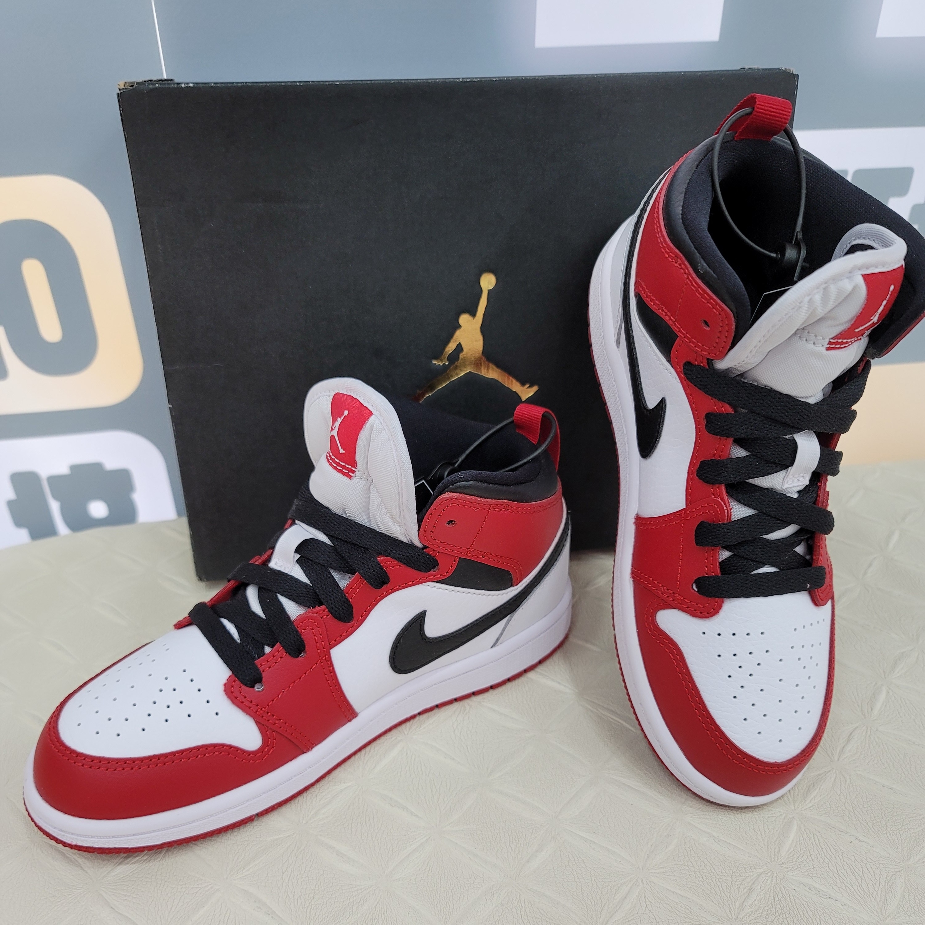 Jordan 1 Mid Chicago 2020 착용 스타일