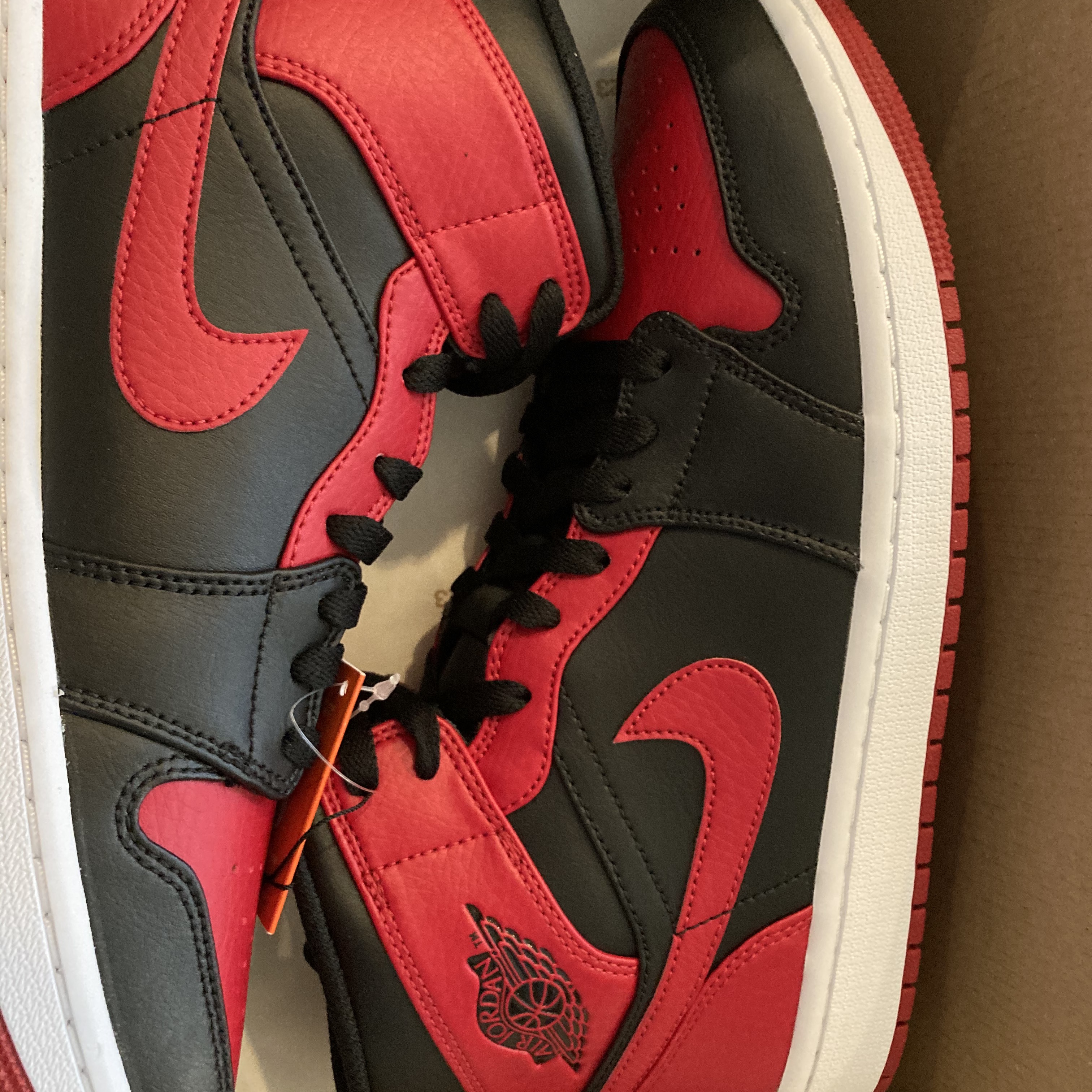 Jordan 1 Mid Bred Banned 2020 착용 스타일 - 2