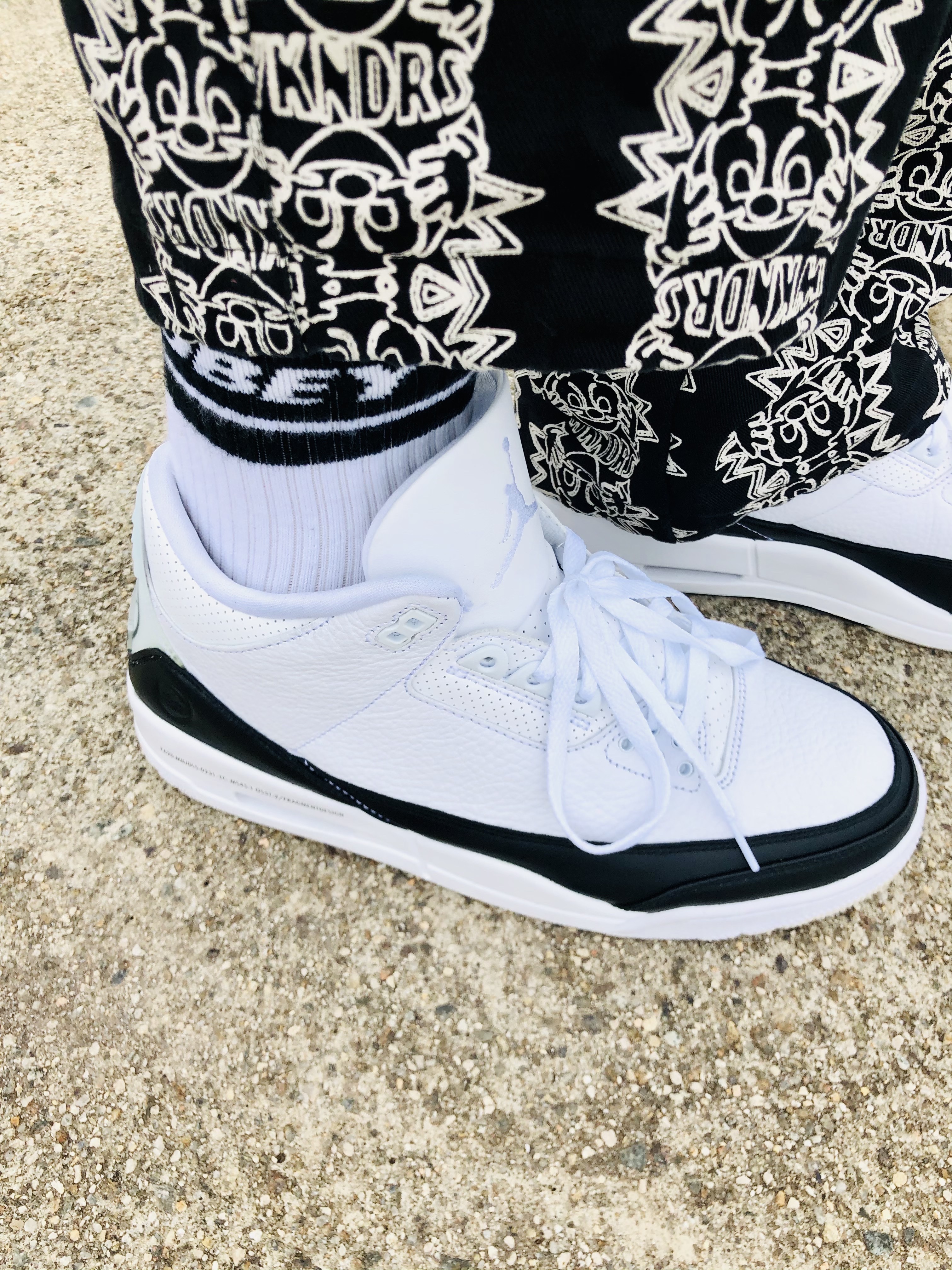 Jordan 3 x Fragment Retro SP White Black 착용 스타일 - 4