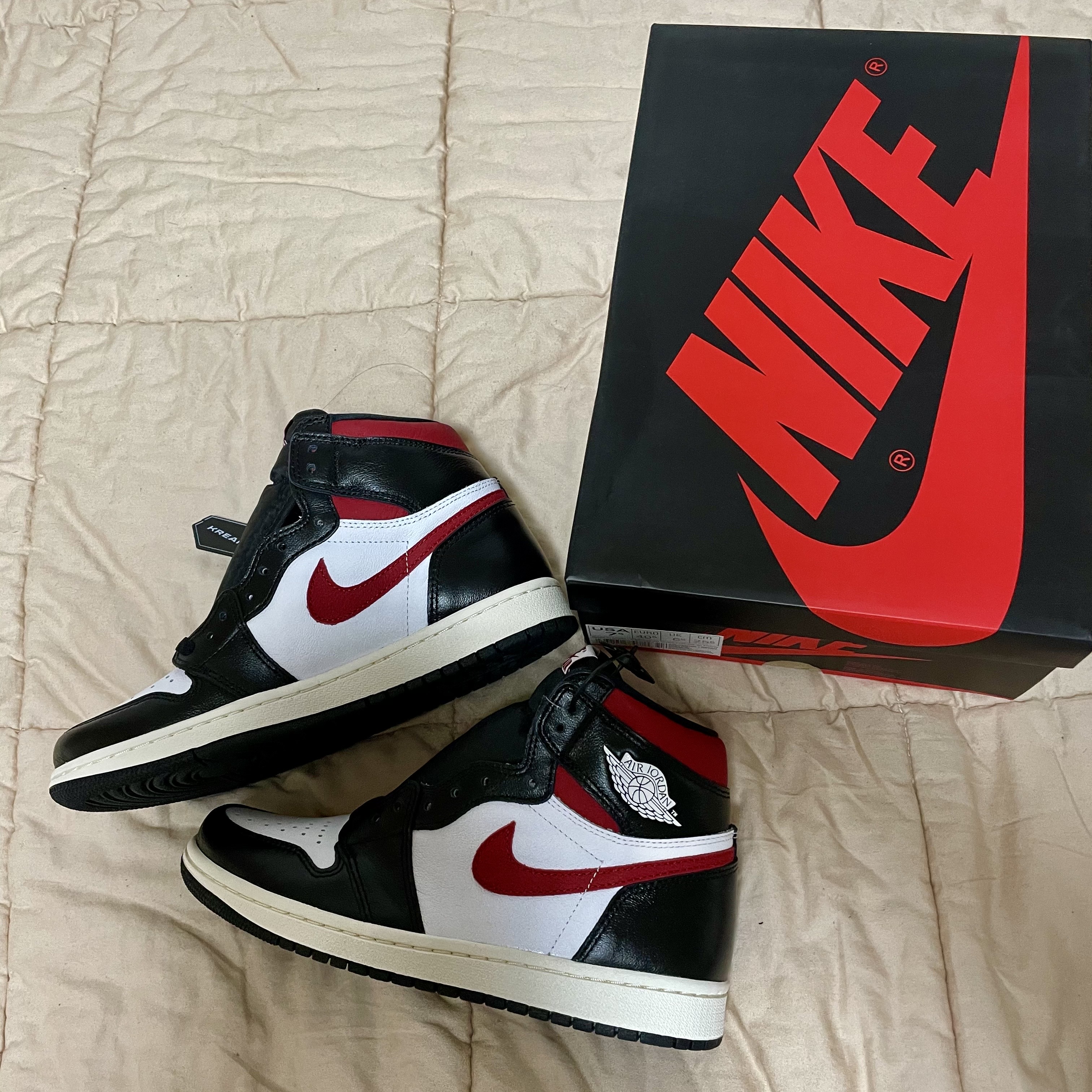 Jordan 1 Retro High OG Gym Red, Jordan 1 Retro High OG University Blue 착용 스타일 - 2