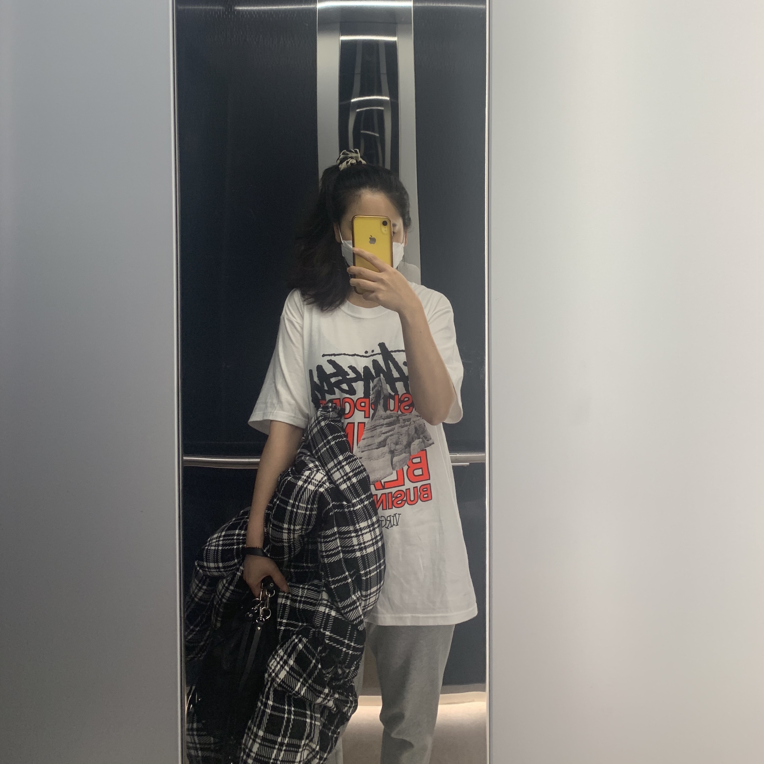 Stussy x Off-White 40 WT T-Shirt, (W) Nike Dunk Low Disrupt Black White 착용 스타일 - 1