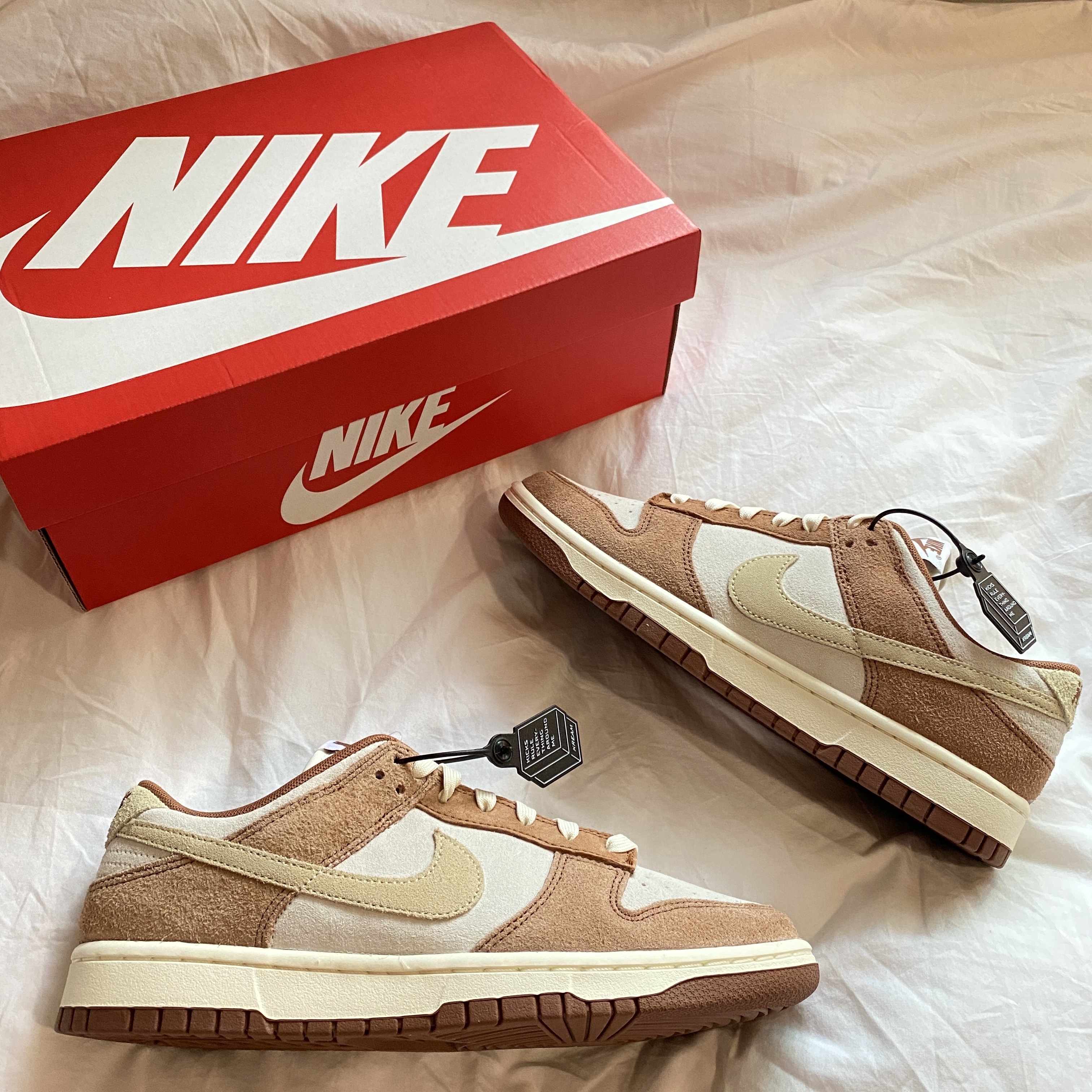 Nike Dunk Low Pro Premium Medium Curry 착용 스타일