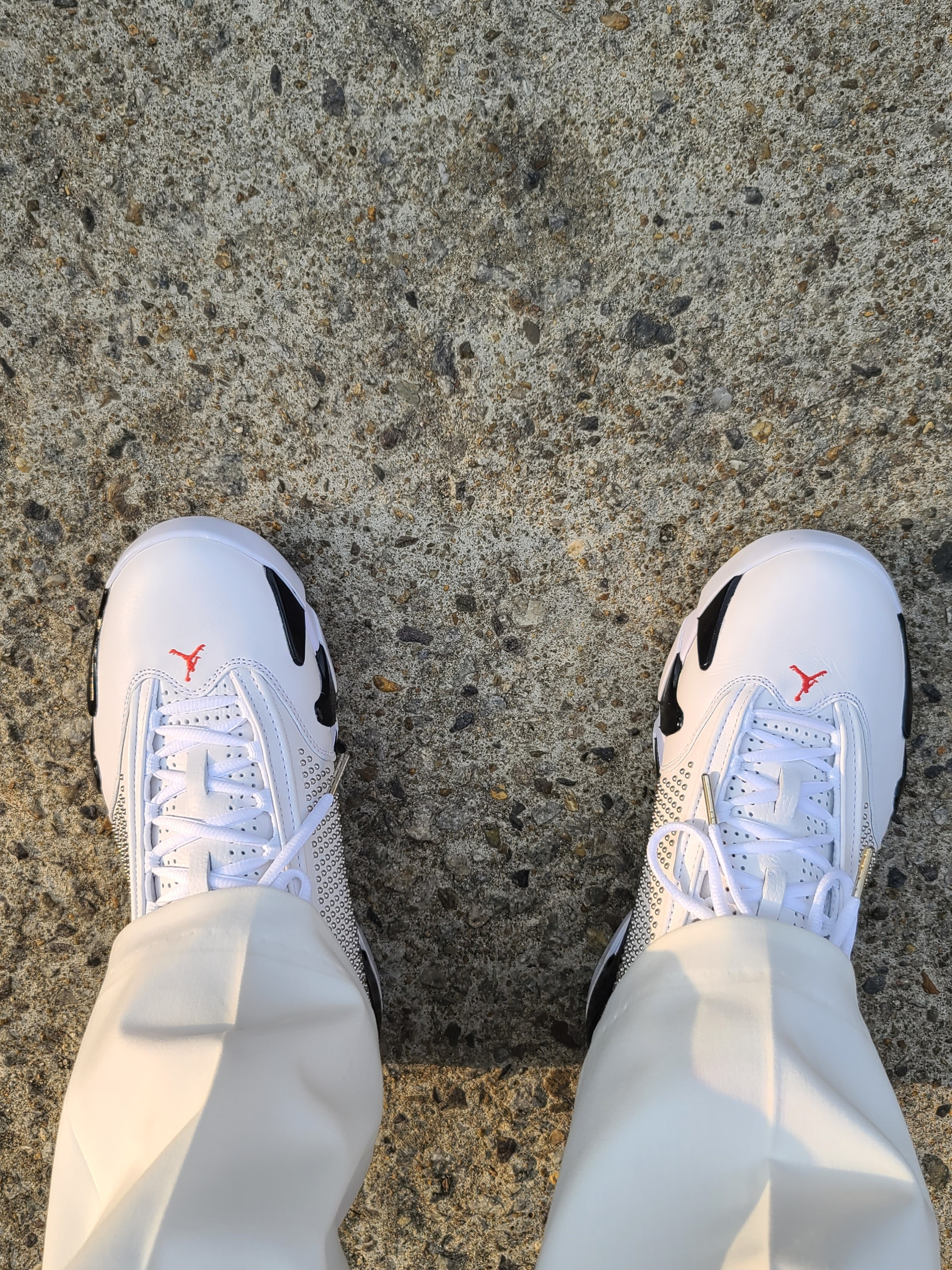 Jordan 14 x Supreme Retro White 착용 스타일 - 3