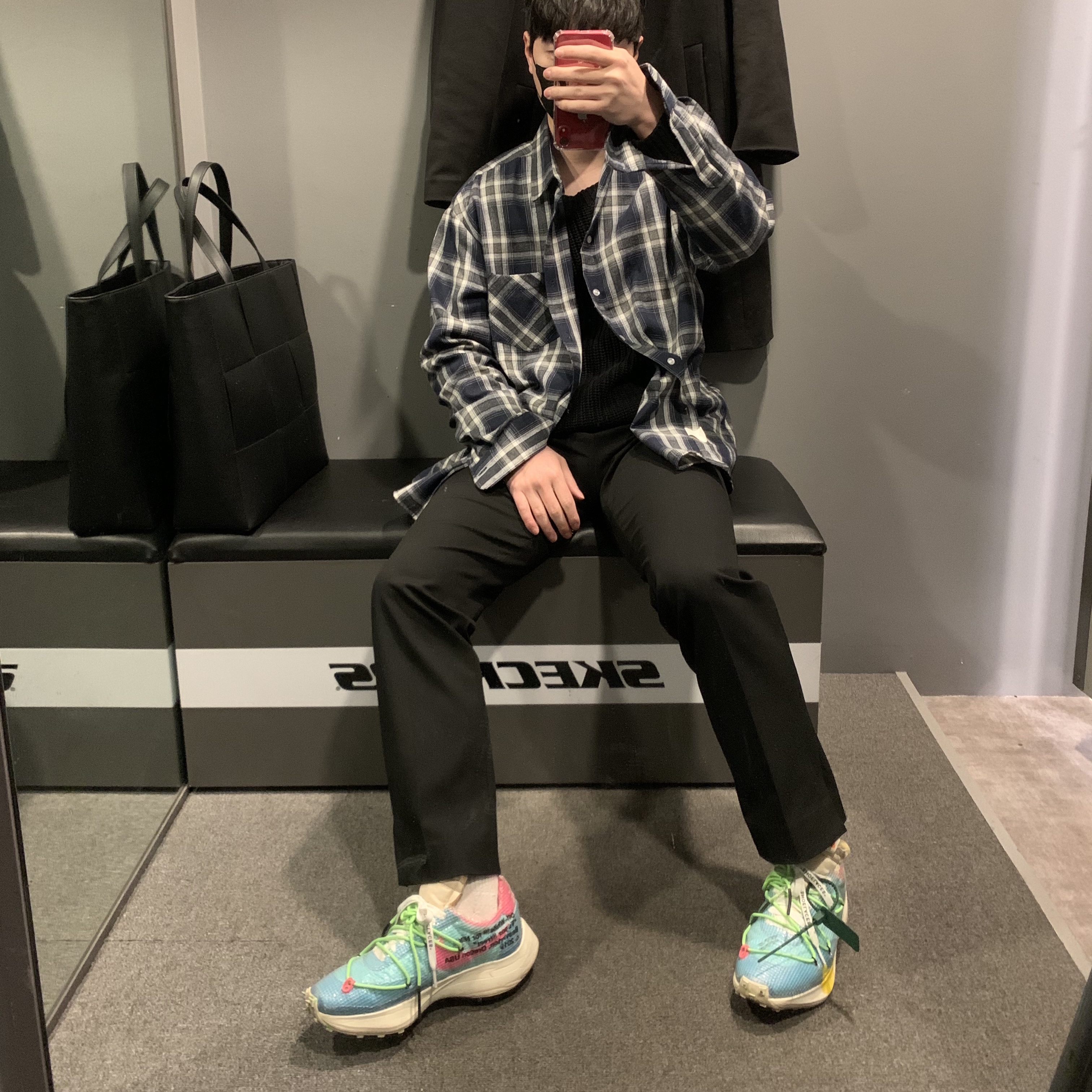 Converse Run Star Hike Hi Black White Gum, (W) Nike x Off-White Vapor Street Polarized Blue 착용 스타일 - 2