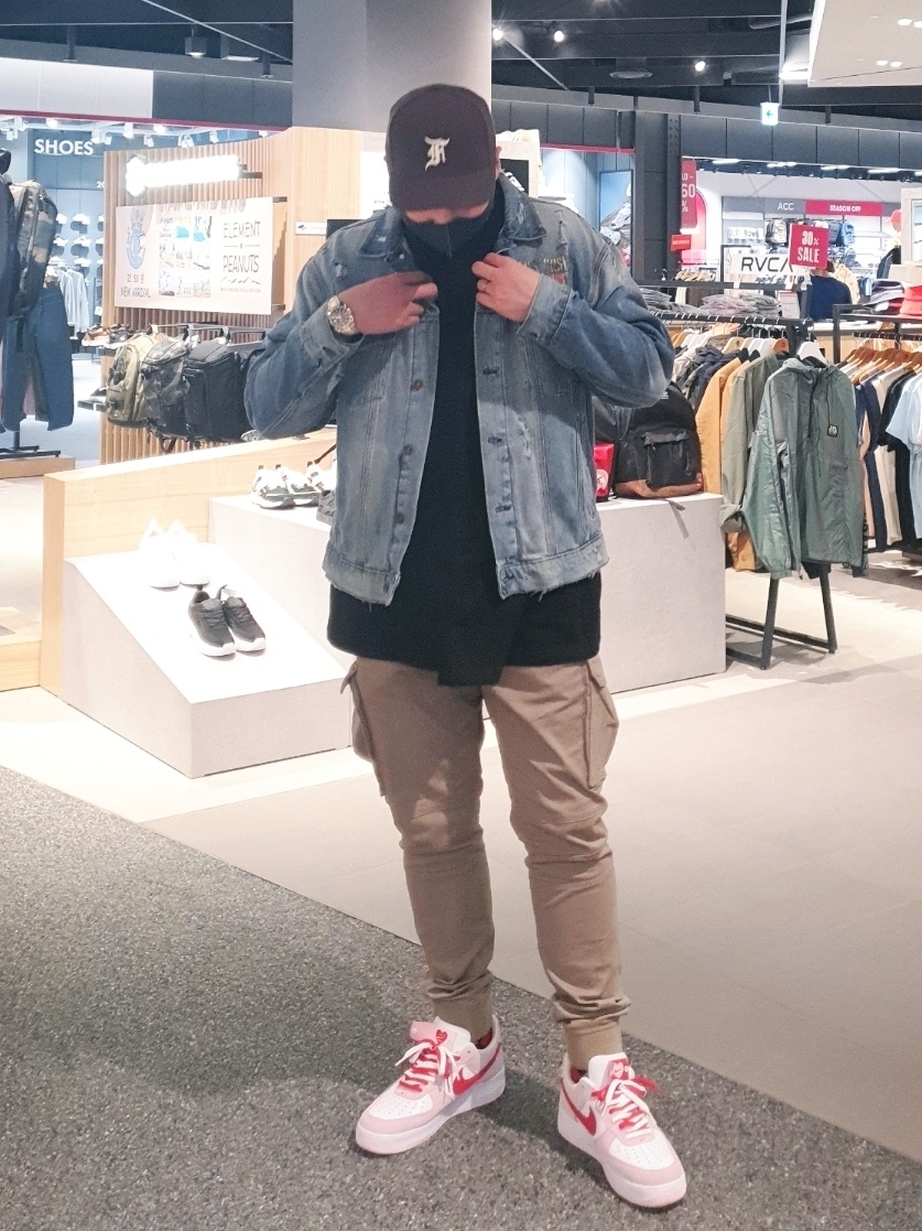 Nike Air Force 1 '07 QS Valentine's Day 착용 스타일 - 1