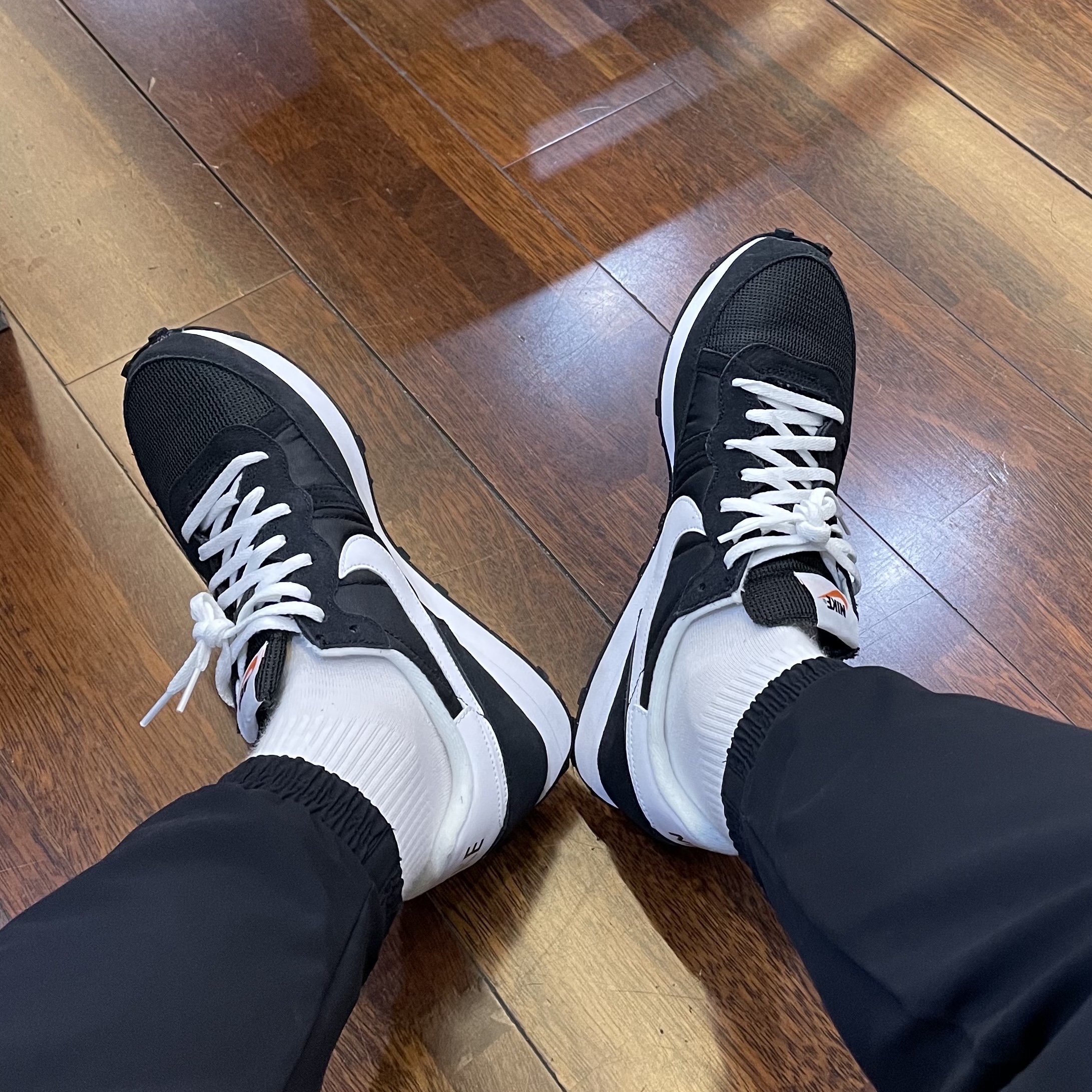 Nike Challenger OG Black White 착용 스타일