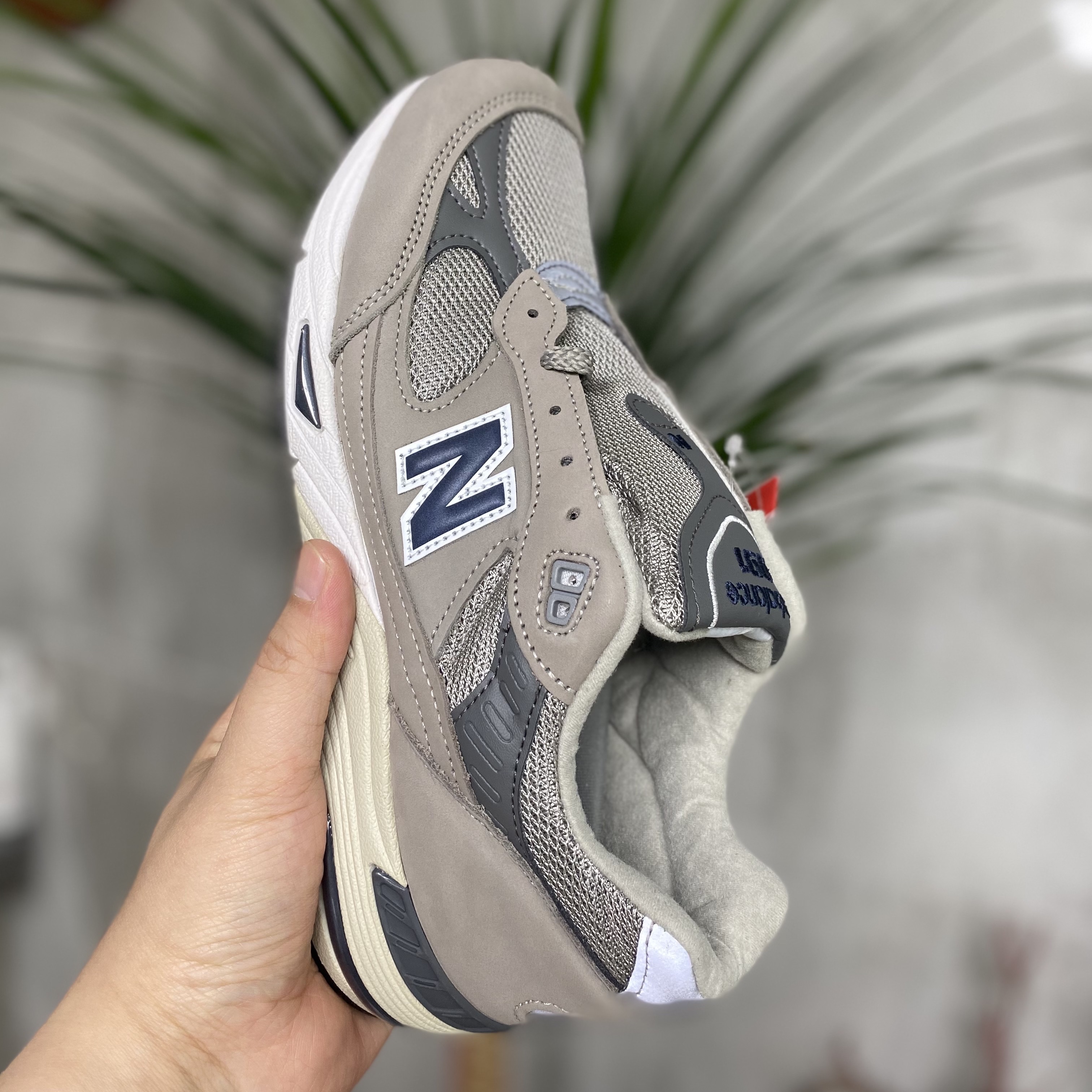 New Balance 991 Made in UK 20th Anniversary Grey 착용 스타일