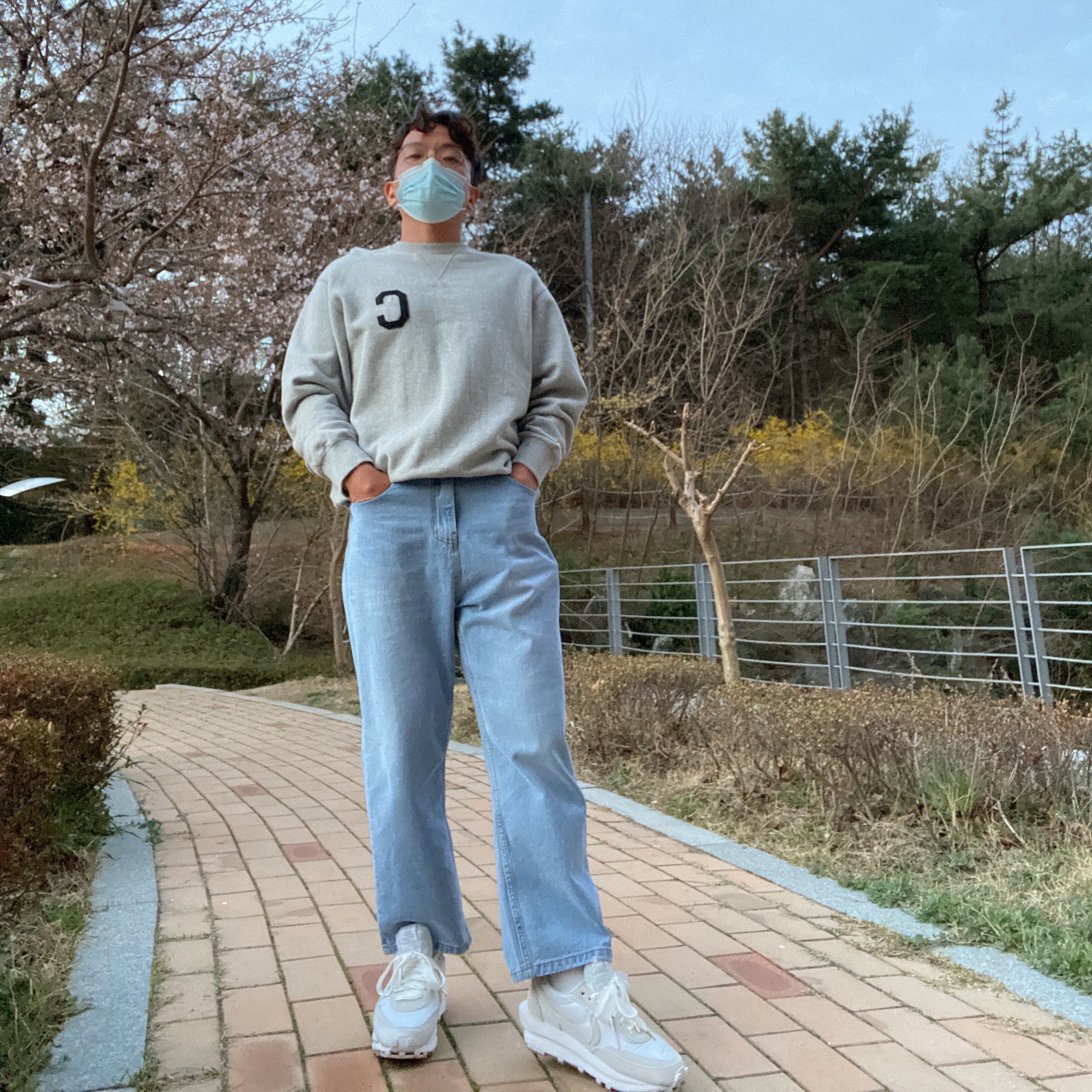 Nike x Sacai LDWaffle White Nylon 착용 스타일