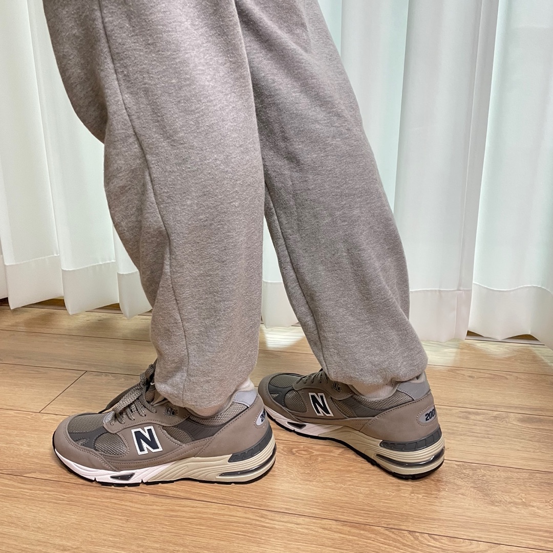 New Balance 991 Made in UK 20th Anniversary Grey 착용 스타일 - 1