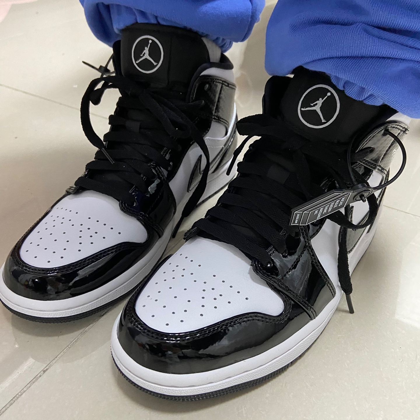 Jordan 1 Mid SE ASW Black 착용 스타일 - 2