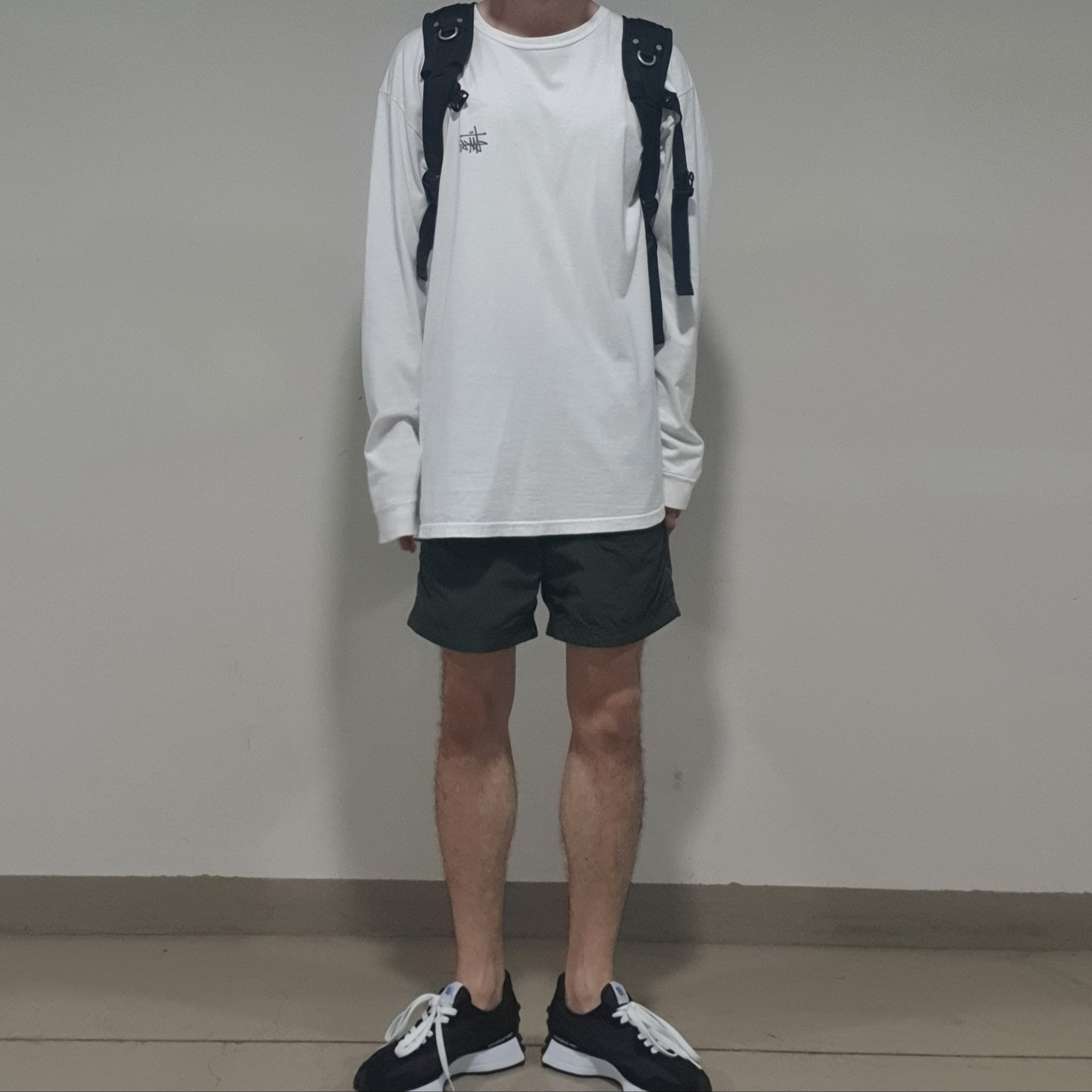 New Balance 327 Black 착용 스타일