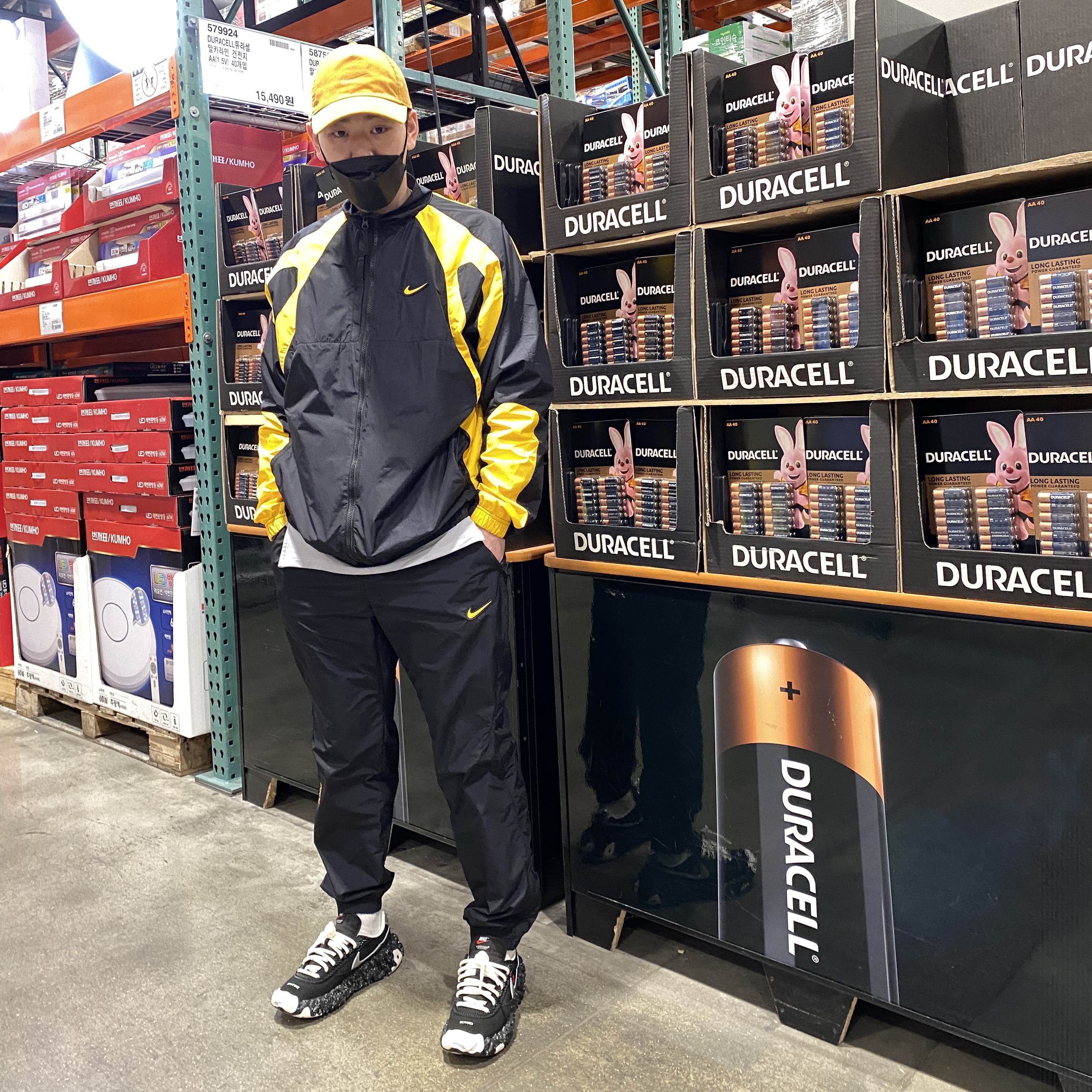 Nike x Drake Nocta Essential Track Jacket - US/EU, Nike x Drake Nocta Essential Track Pants Black - Asia 착용 스타일