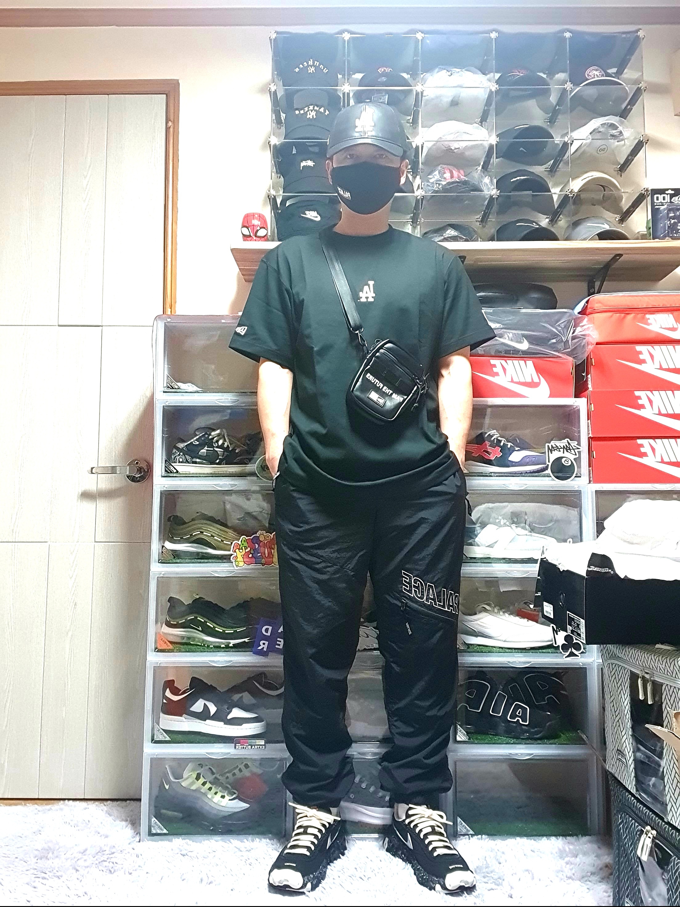 Palace Basically A Facemask Black - 21SS, Palace Slant Zip Shell Pants Black - 21SS 착용 스타일