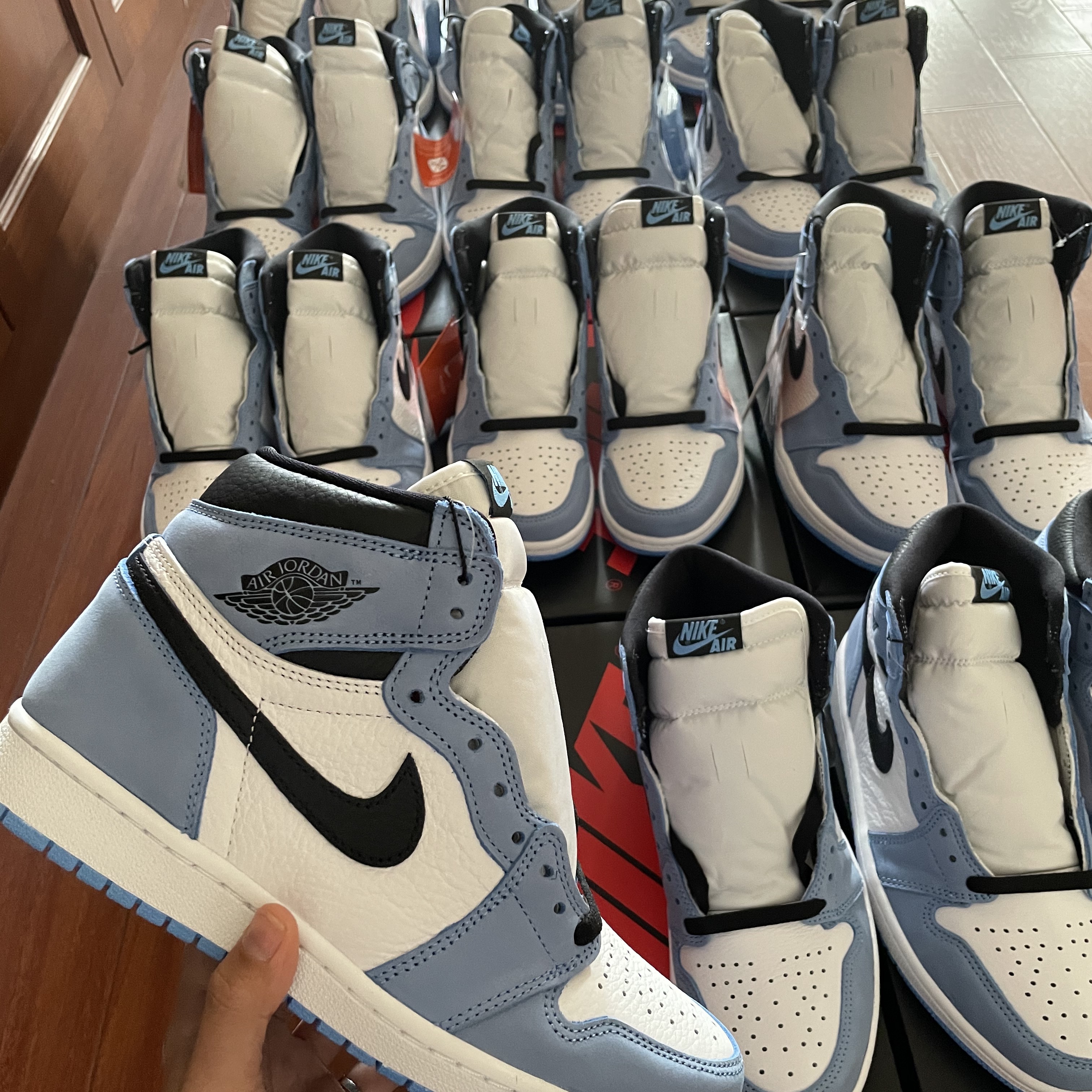 Jordan 1 Retro High OG University Blue 착용 스타일
