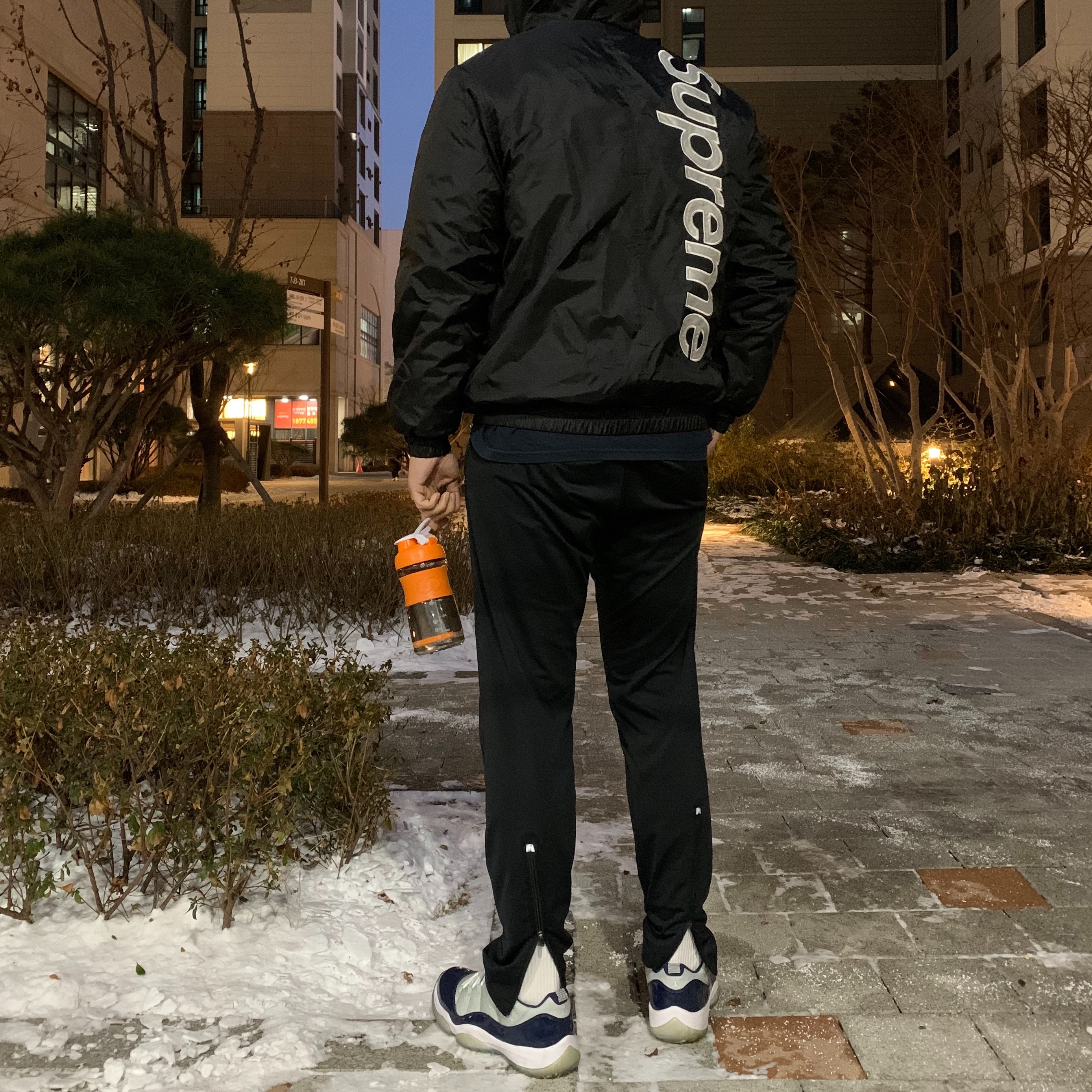 Jordan 11 Retro Low Georgetown 착용 스타일