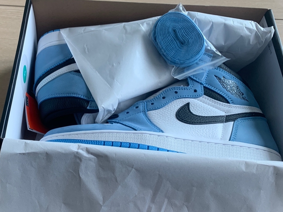 Jordan 1 Retro High OG University Blue 착용 스타일