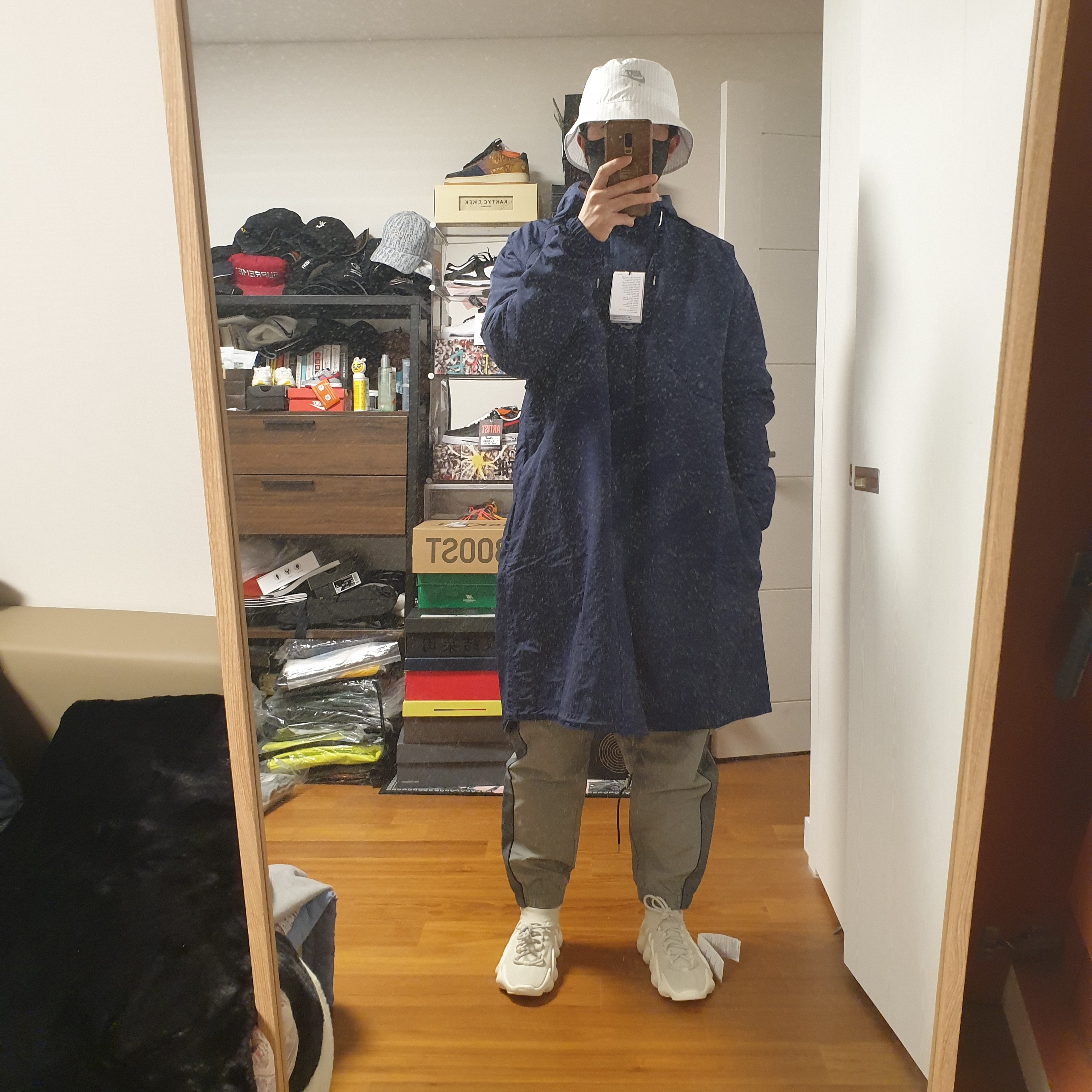 Nike x Kim Jones Bucket Hat White, Nike x Kim Jones Reversible Parka Navy - Asia 착용 스타일 - 2