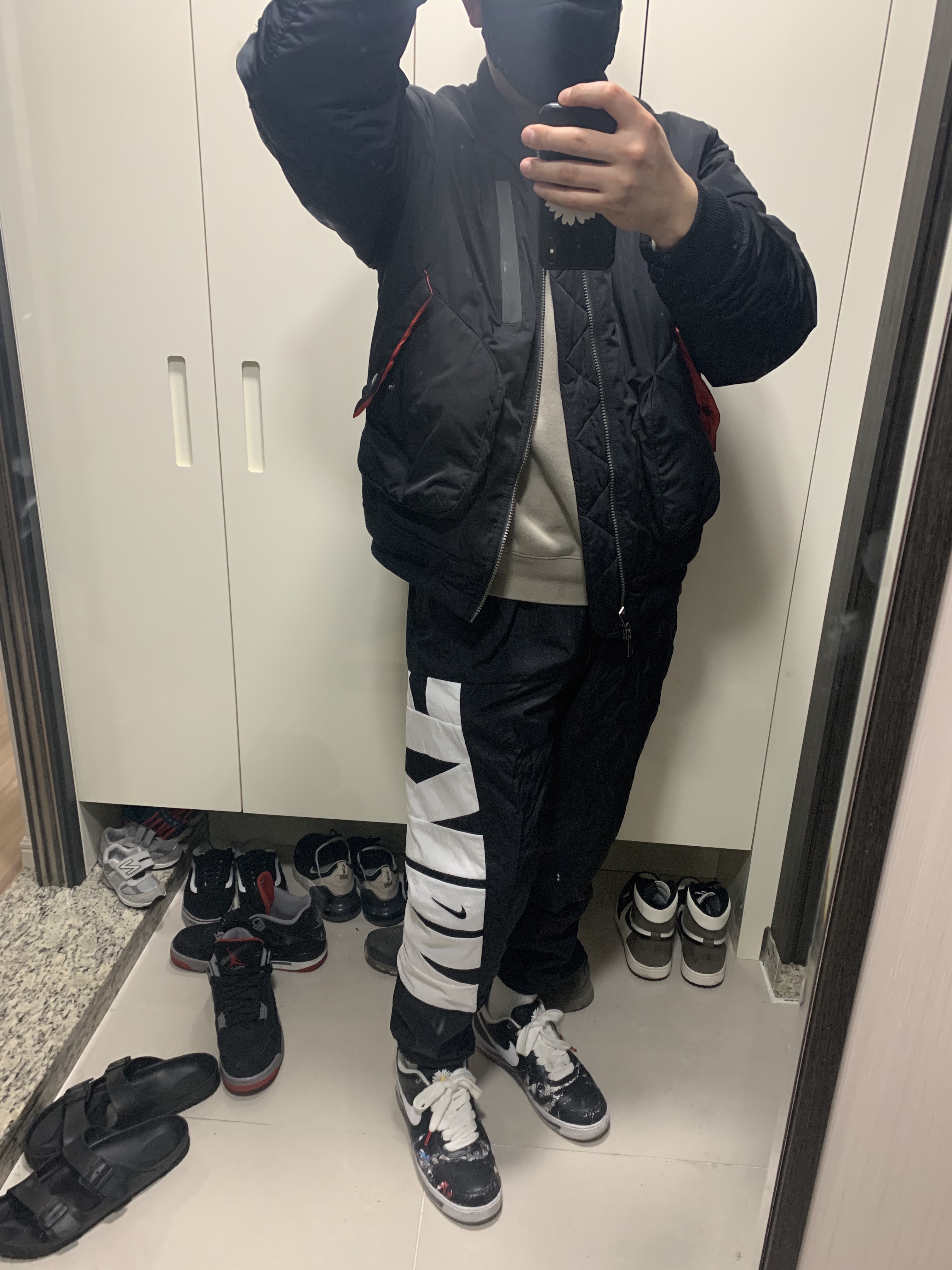 Jordan 4 Retro Bred 2019, Nike x Peaceminusone Air Force 1 Low Para-Noise 착용 스타일