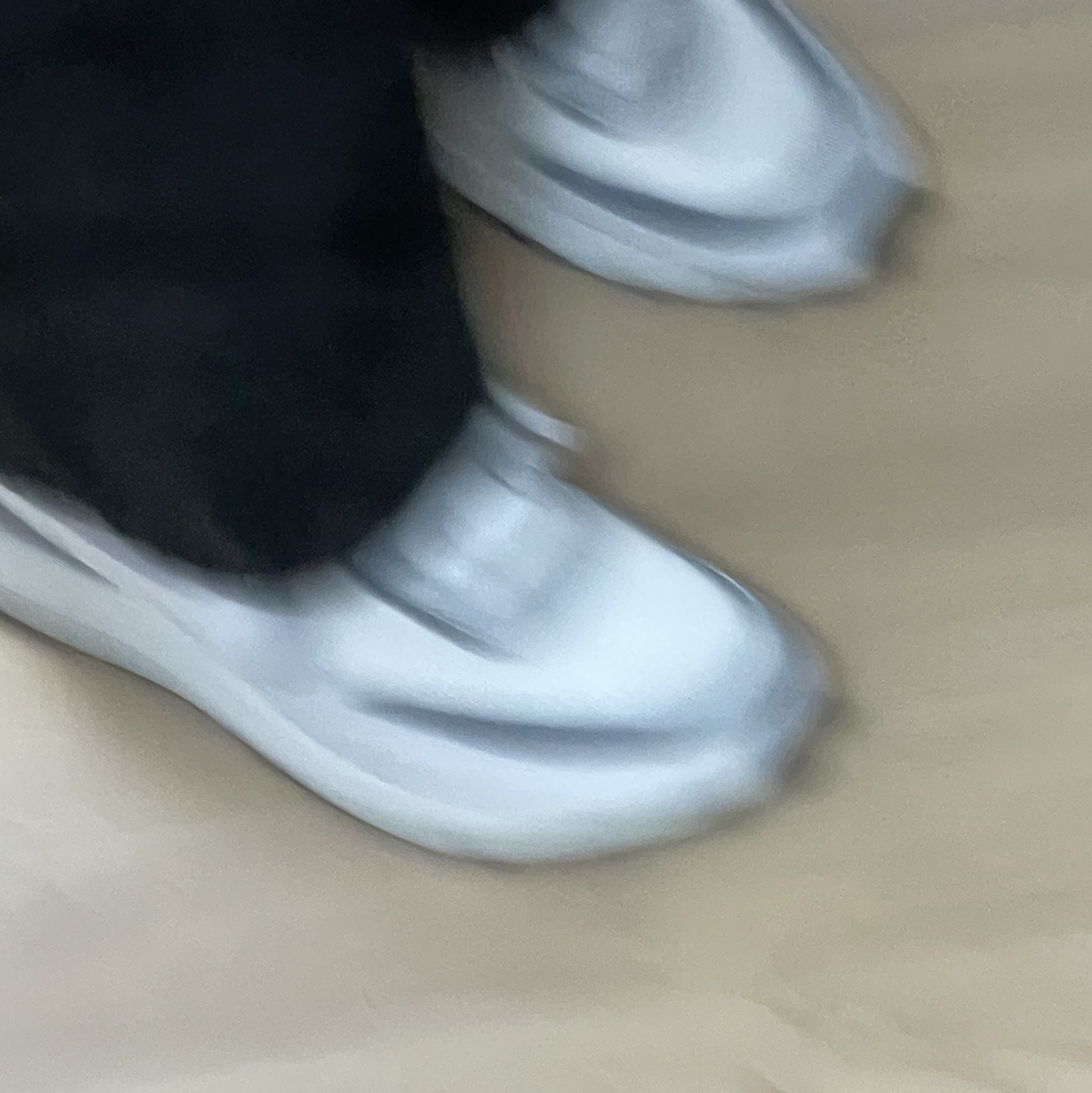 Nike x Sacai LDWaffle Summit White 착용 스타일 - 3