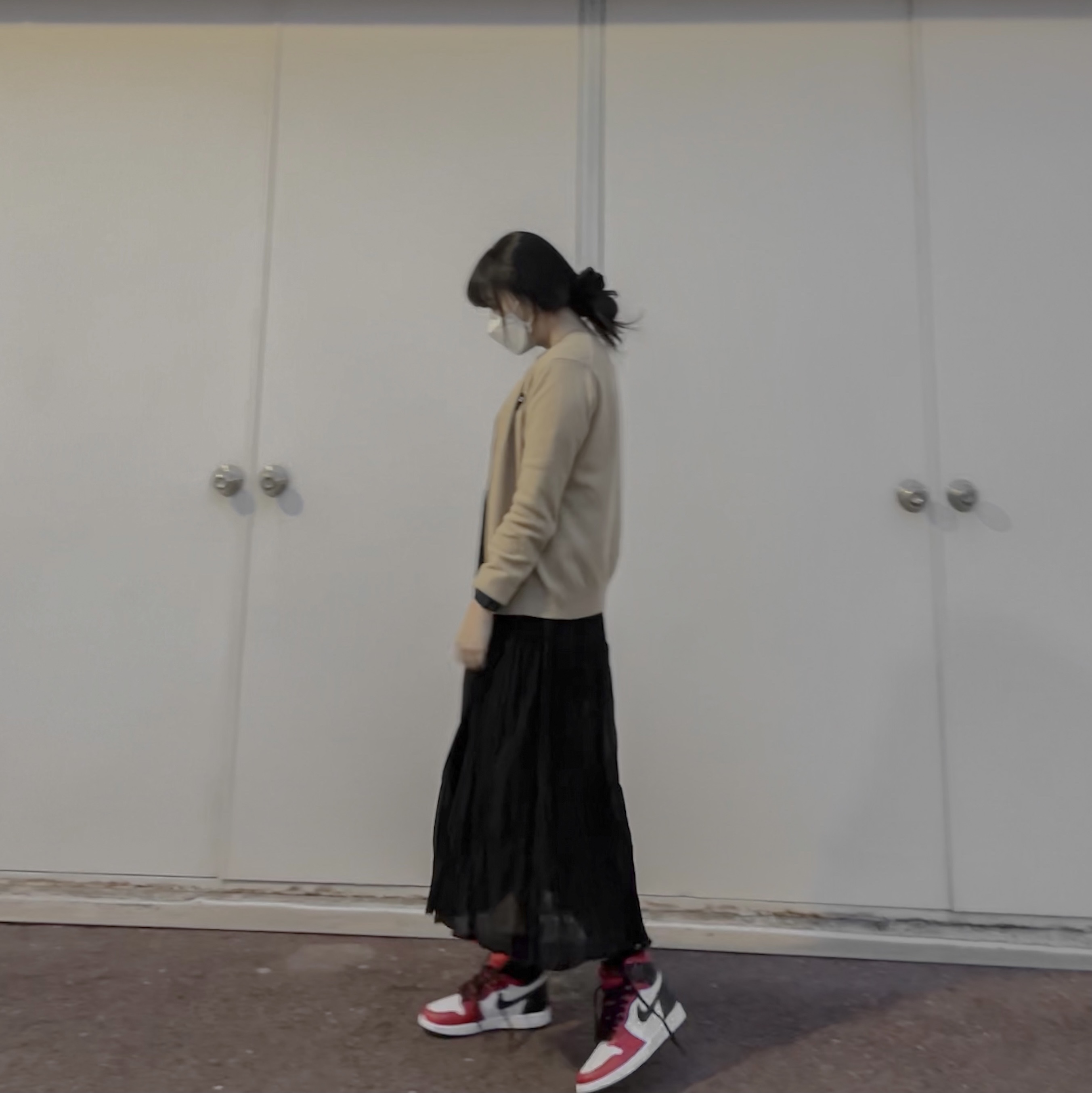 (W) Jordan 1 Retro High Satin Red 착용 스타일