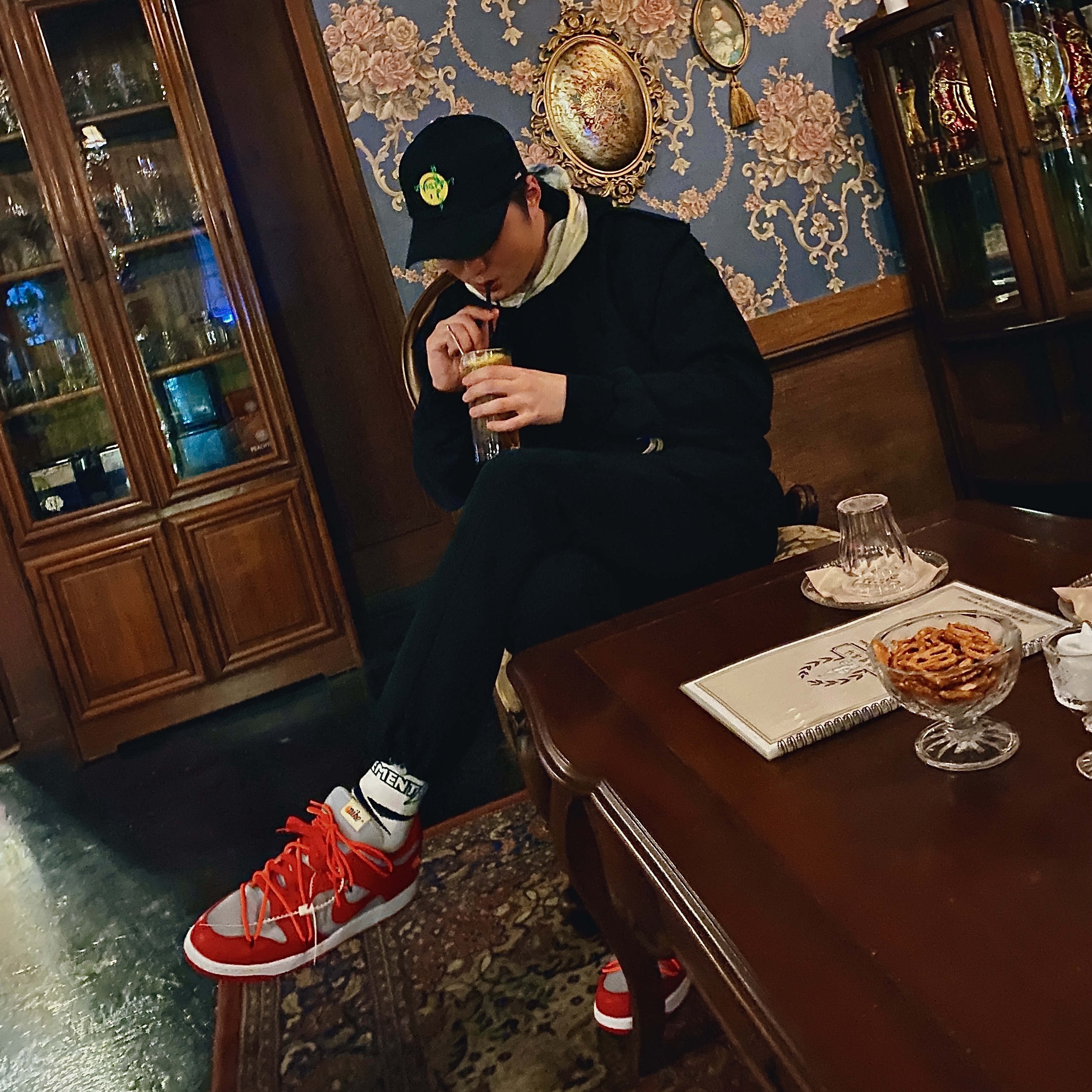 Nike x Off-White Dunk Low University Red 착용 스타일