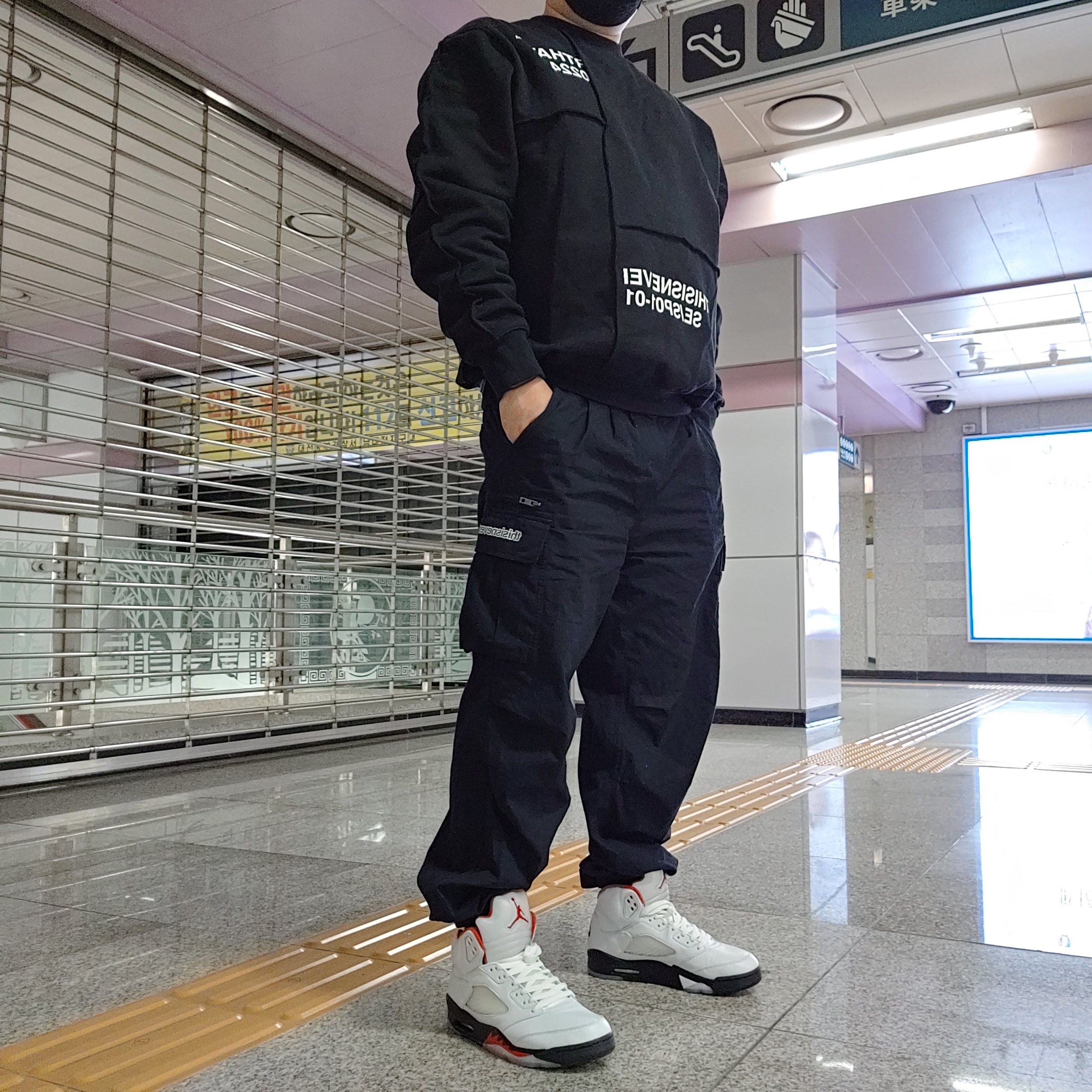Jordan 5 Retro Fire Red Silver Tongue 2020 착용 스타일