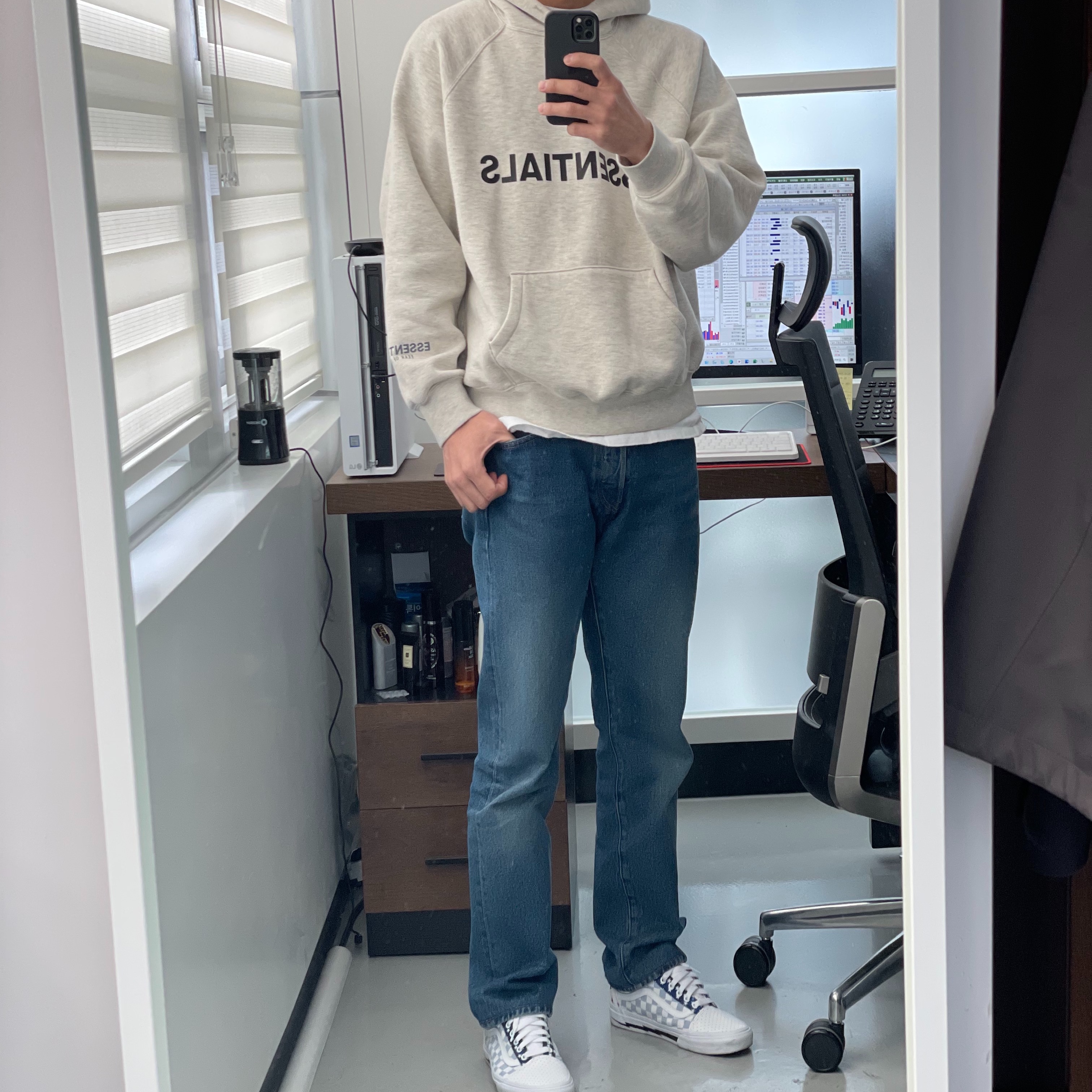 Essentials 3D Silicon Applique Pullover Hoodie Oatmeal/Oatmeal Heather/Light Heather Oatmeal 2020 착용 스타일