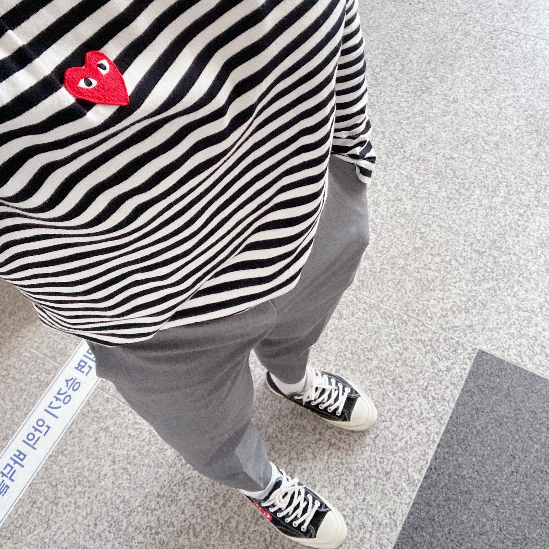 Converse x Play Comme des Garcons Chuck 70 Ox Black 착용 스타일