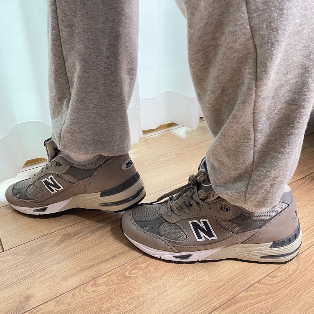 New Balance 991 Made in UK 20th Anniversary Grey 착용 스타일 - 3