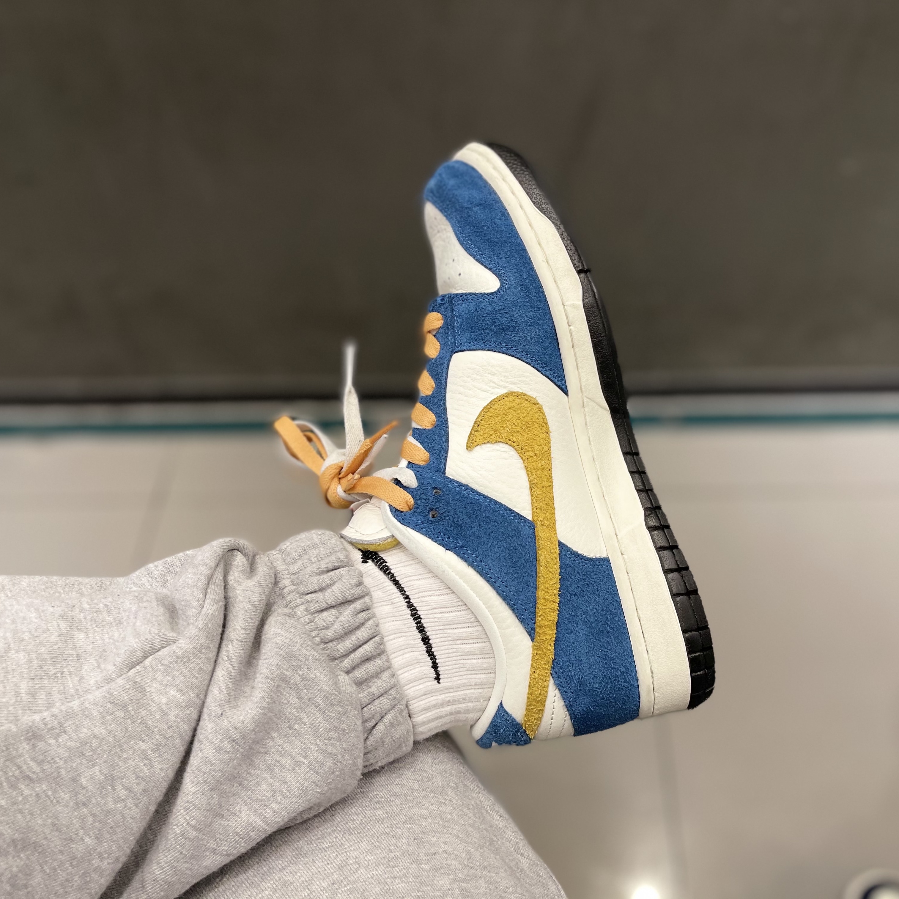 Nike x Kasina Dunk Low 80's Bus 착용 스타일