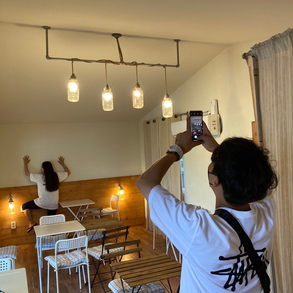 Adidas Yeezy Boost 350 V2 Zebra 2017/2019/2020 착용 스타일 - 2