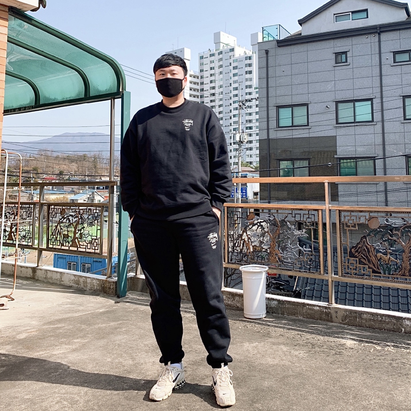 Nike x Stussy NRG ZR Fleece Crewneck Black - US/EU, Nike x Stussy NRG ZR Fleece Pants Black - US/EU 착용 스타일 - 2