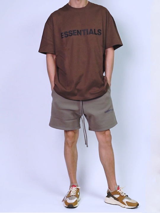 Nike x Stussy Air Huarache LE Desert Oak, Essentials 3D Silicon Applique Boxy T-Shirt Brown/Rain Drum - Ssense Exclusive 착용 스타일