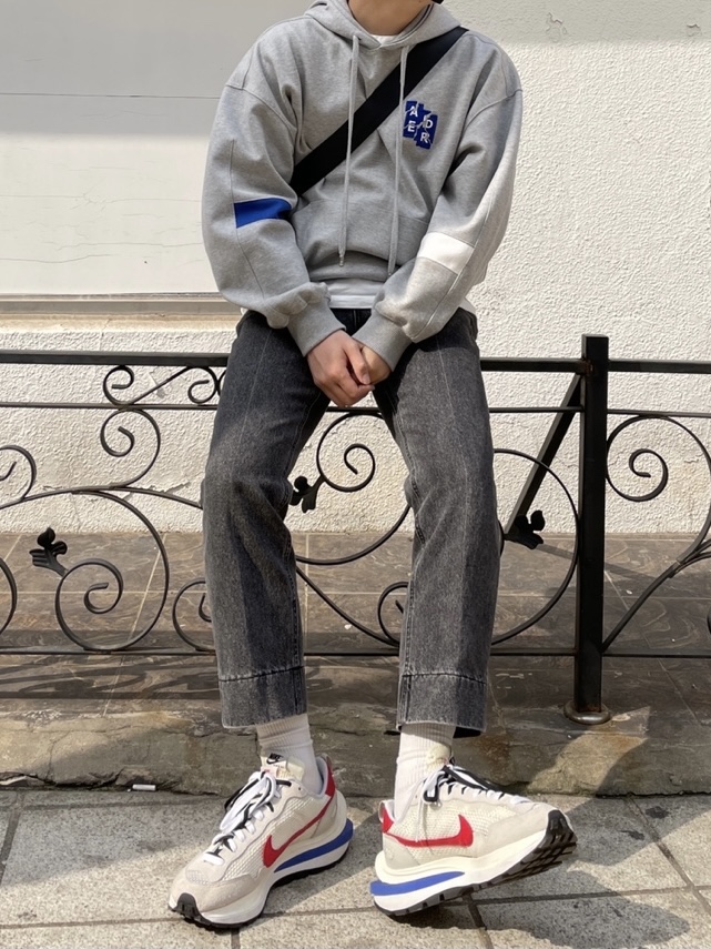 Nike x Sacai VaporWaffle Royal Fuchsia 착용 스타일