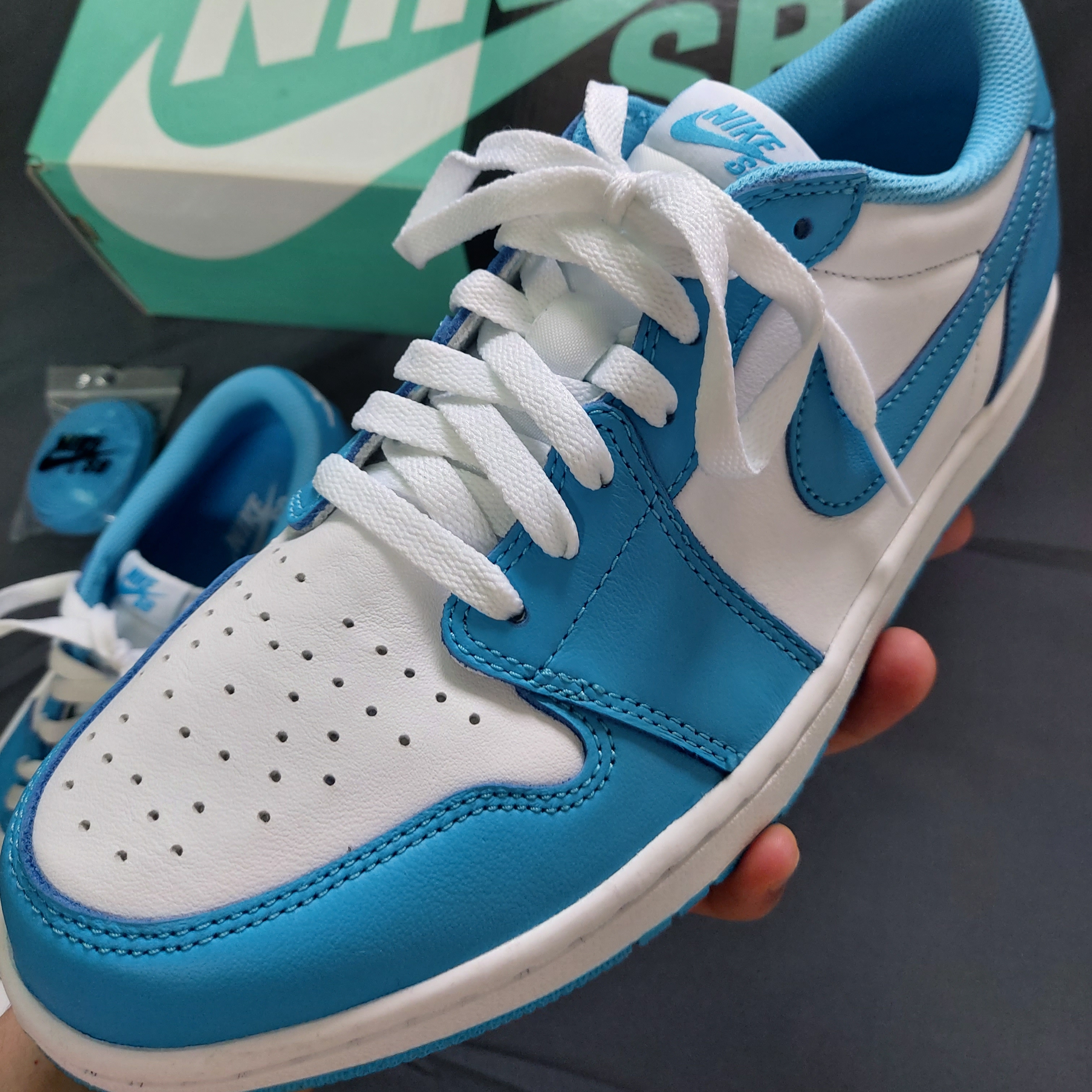Jordan 1 Low SB UNC 착용 스타일