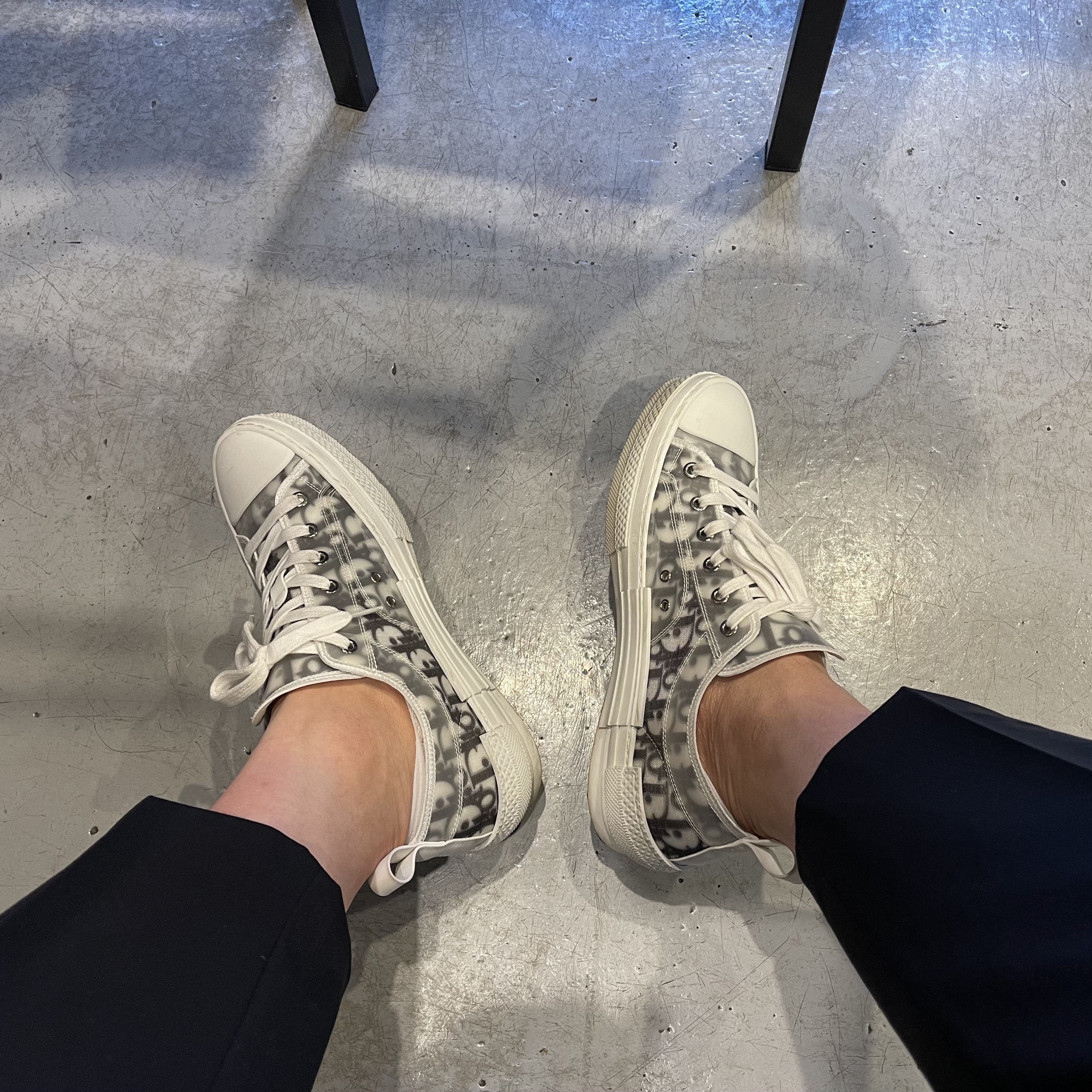 Dior B23 Low Dior Oblique White & Black 착용 스타일