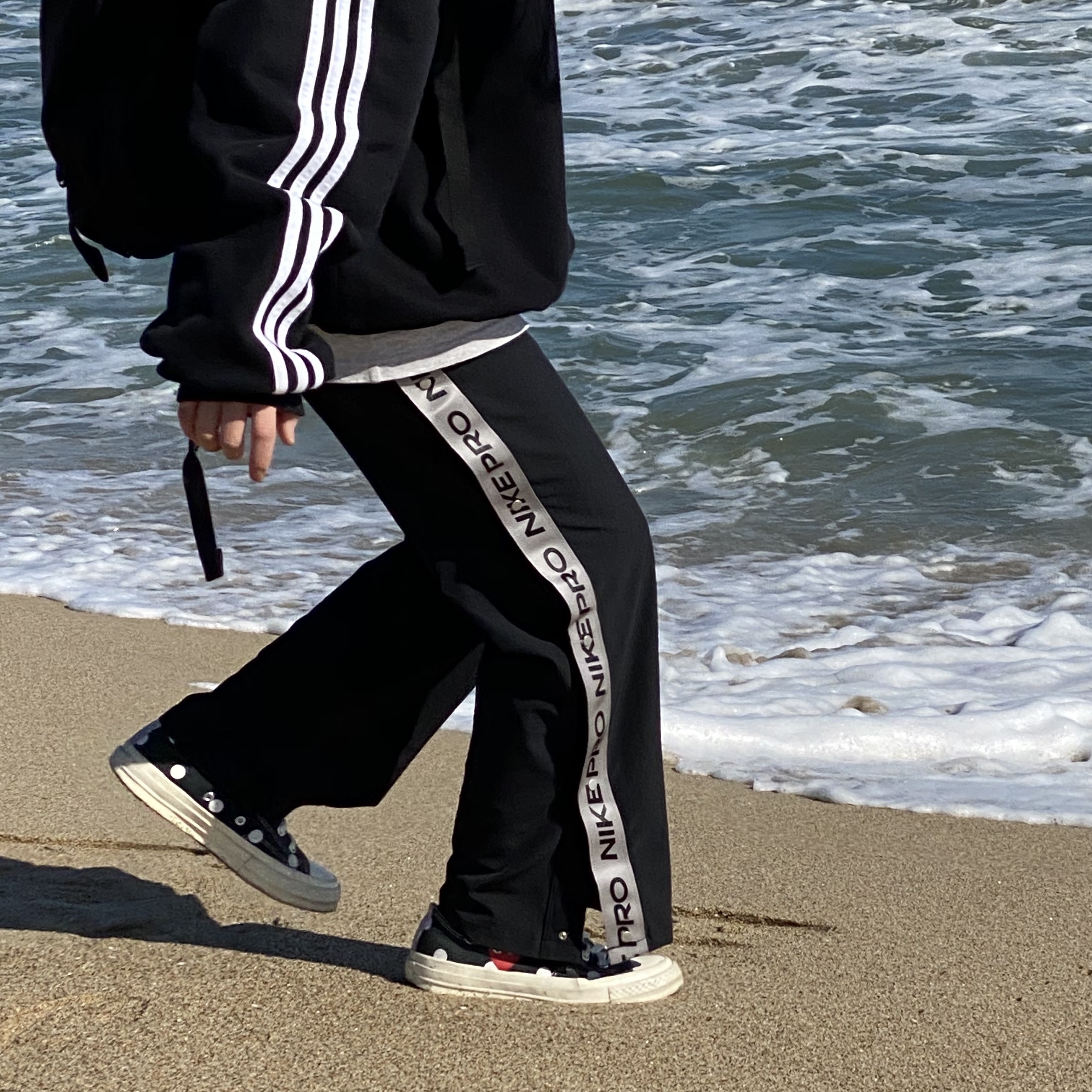 Converse x Play Comme des Garcons Chuck 70 Ox Polka Dot Black 착용 스타일