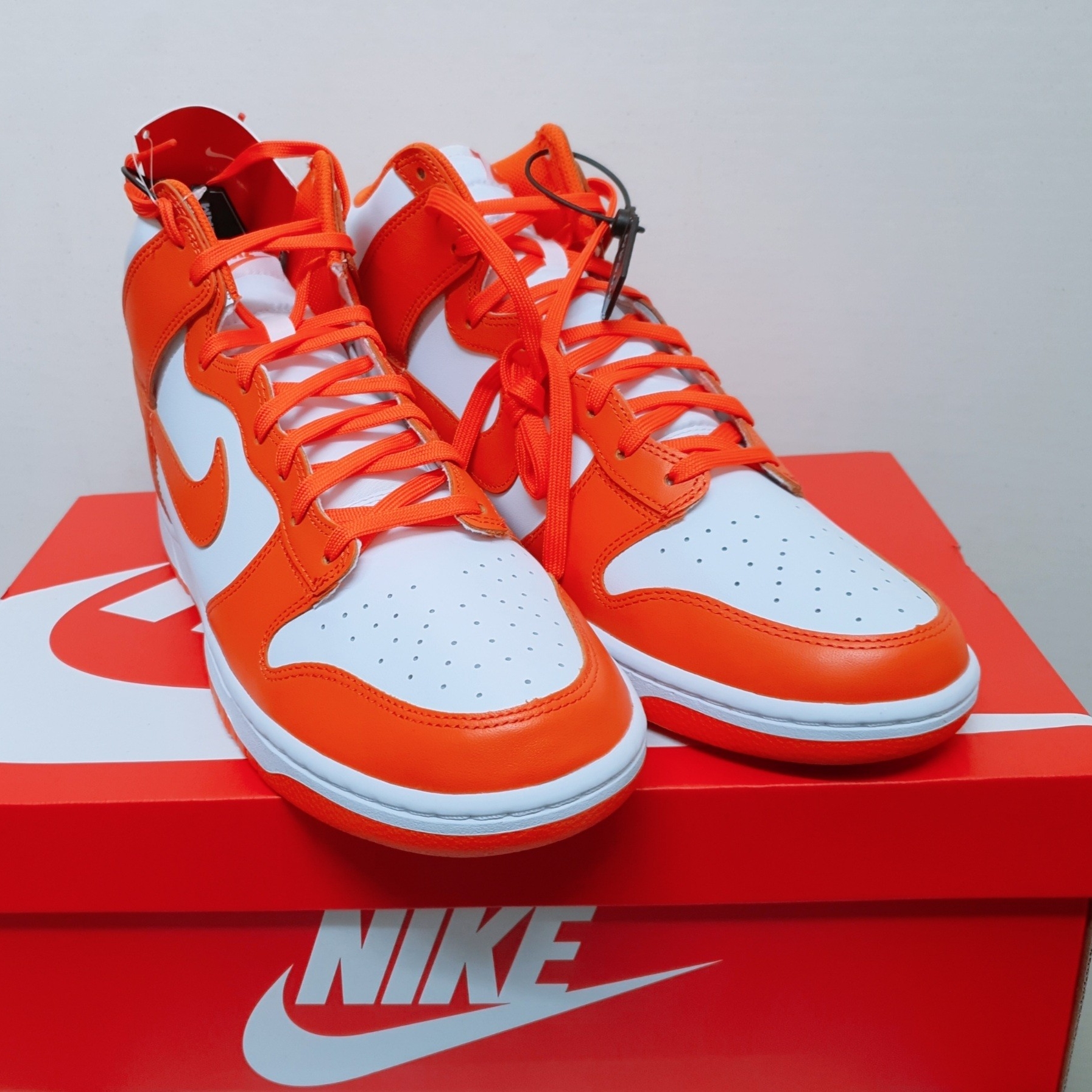 Nike Dunk High Retro Orange Blaze 착용 스타일