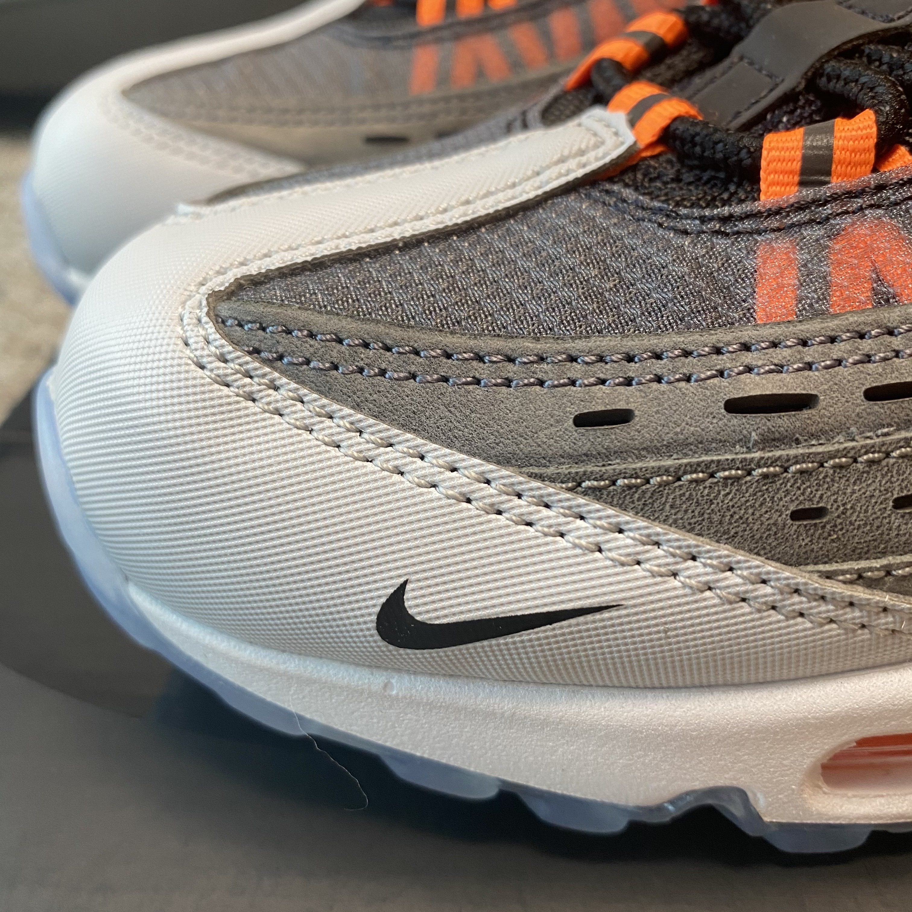 Nike x Kim Jones Air Max 95 Total Orange 착용 스타일 - 2