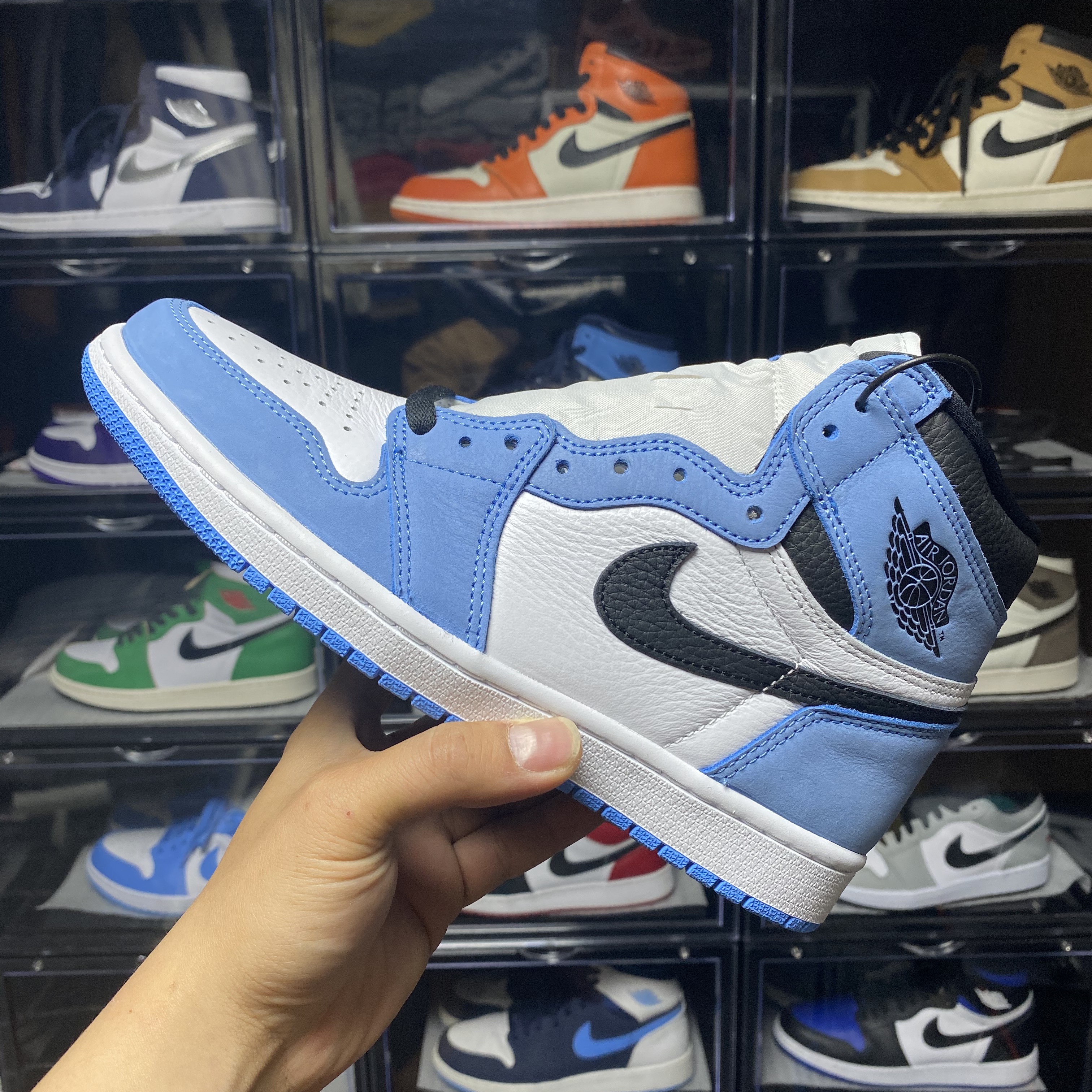 Jordan 1 Retro High OG University Blue 착용 스타일