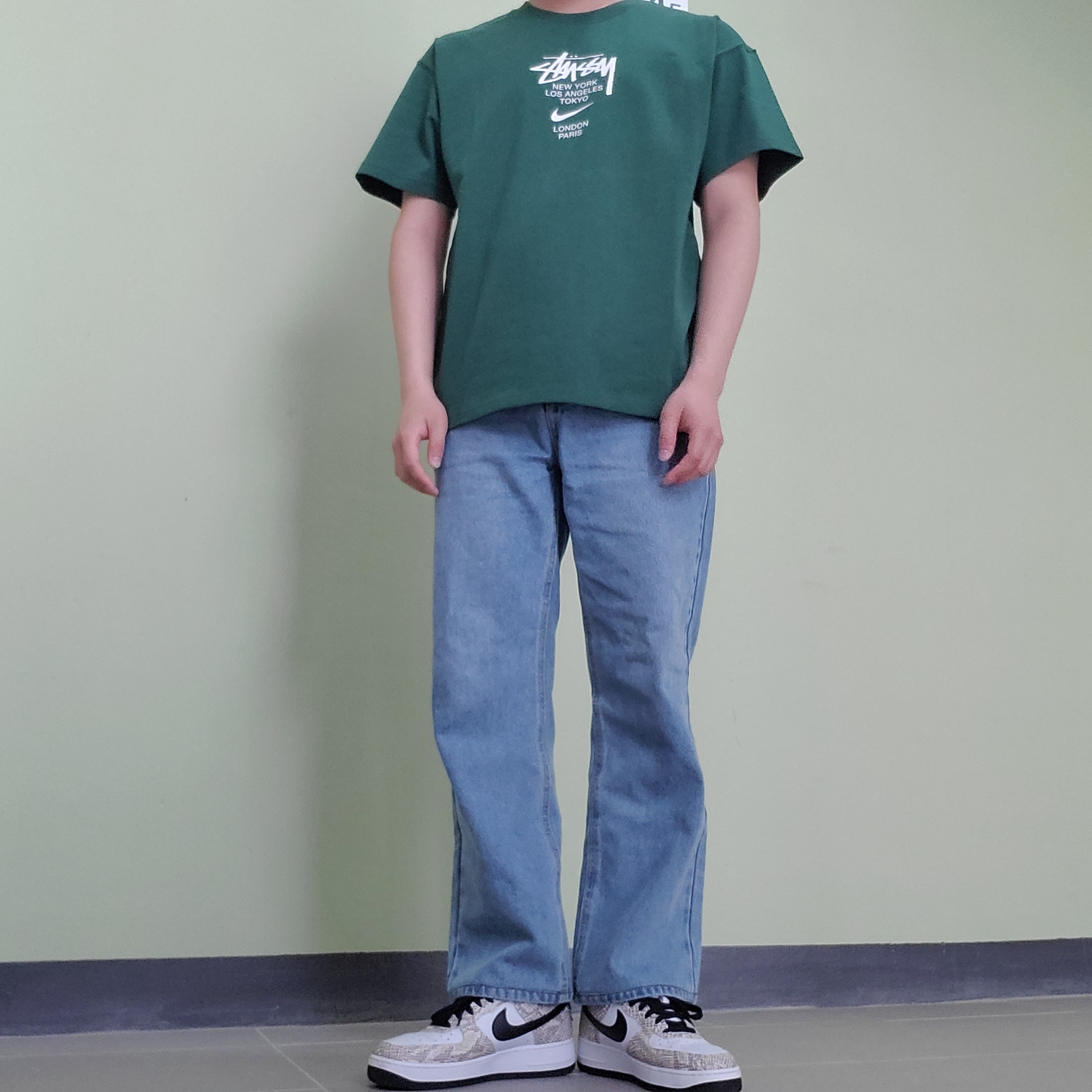Nike x Stussy WT T-Shirt Green - Asia, Nike Air Force 1 Low Retro Cocoa Snake 2018 착용 스타일