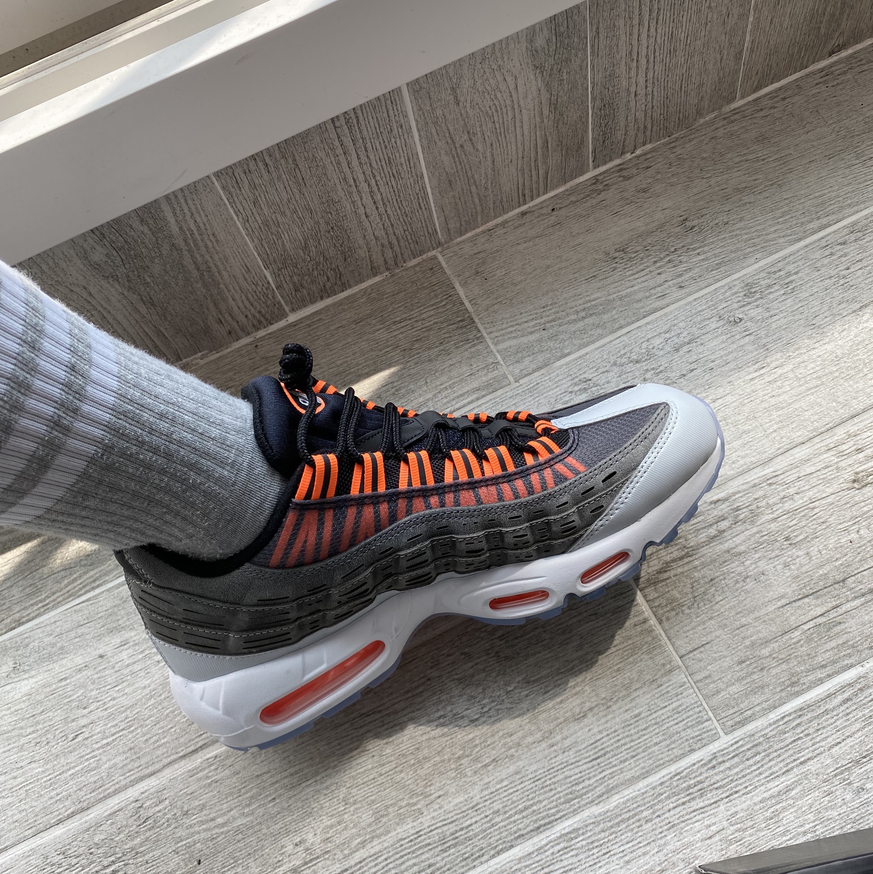 Nike x Kim Jones Air Max 95 Total Orange 착용 스타일
