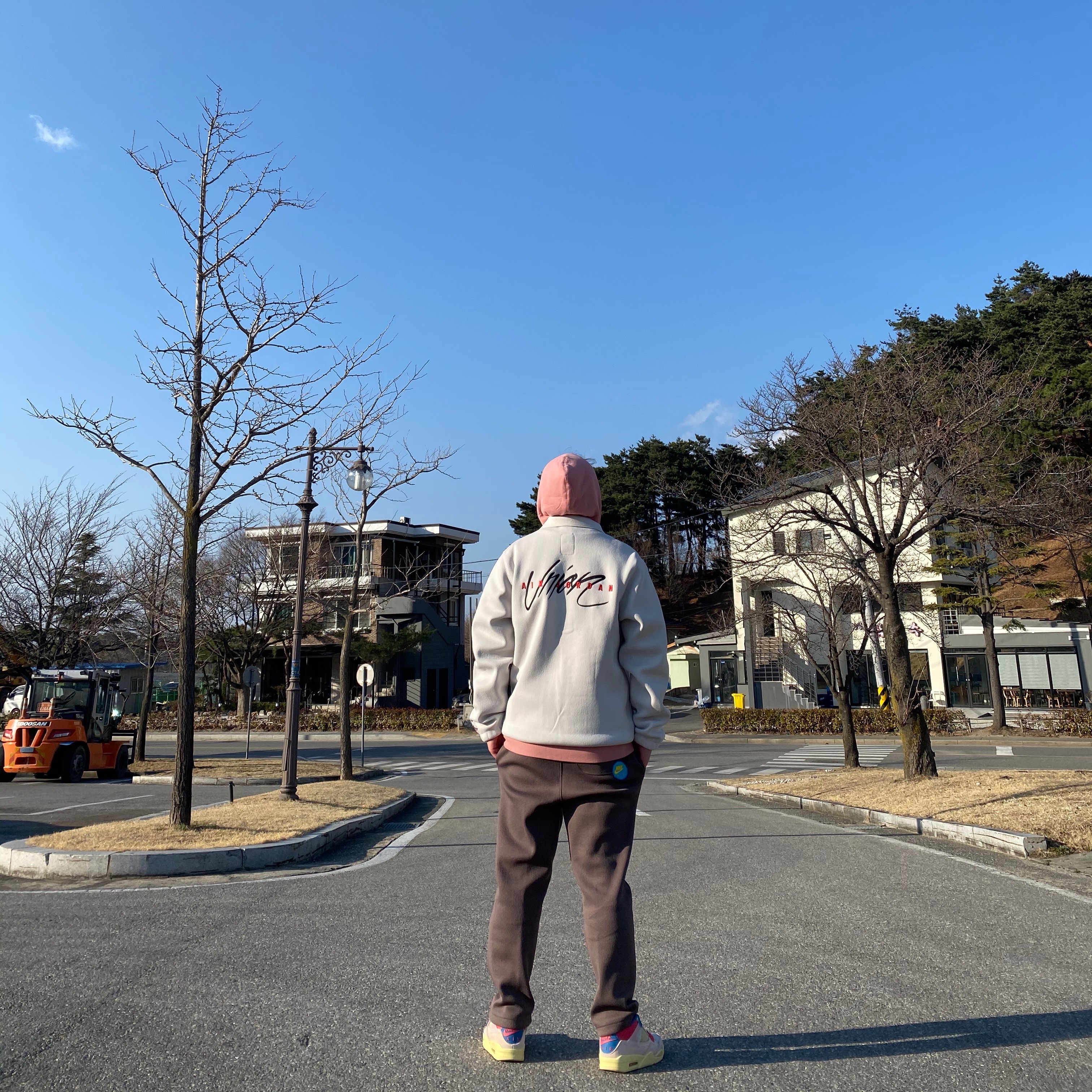 Jordan 4 x Union Retro Guava Ice, Jordan x Union Leisure Pants Ironstone 착용 스타일 - 1