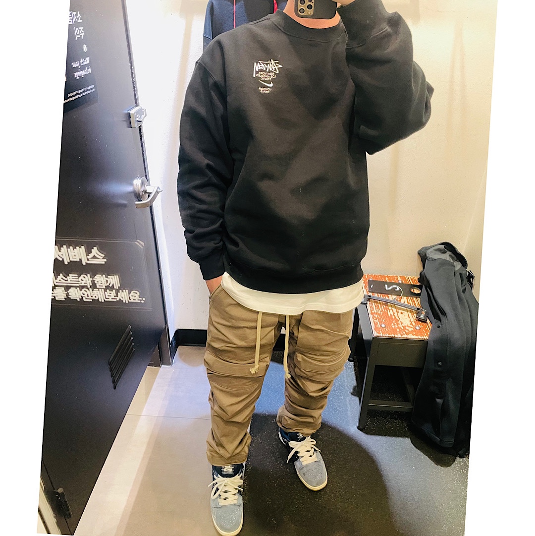 Nike x Stussy NRG ZR Fleece Crewneck Black - Asia, Nike SB Dunk Low Pro Mystic Navy 착용 스타일