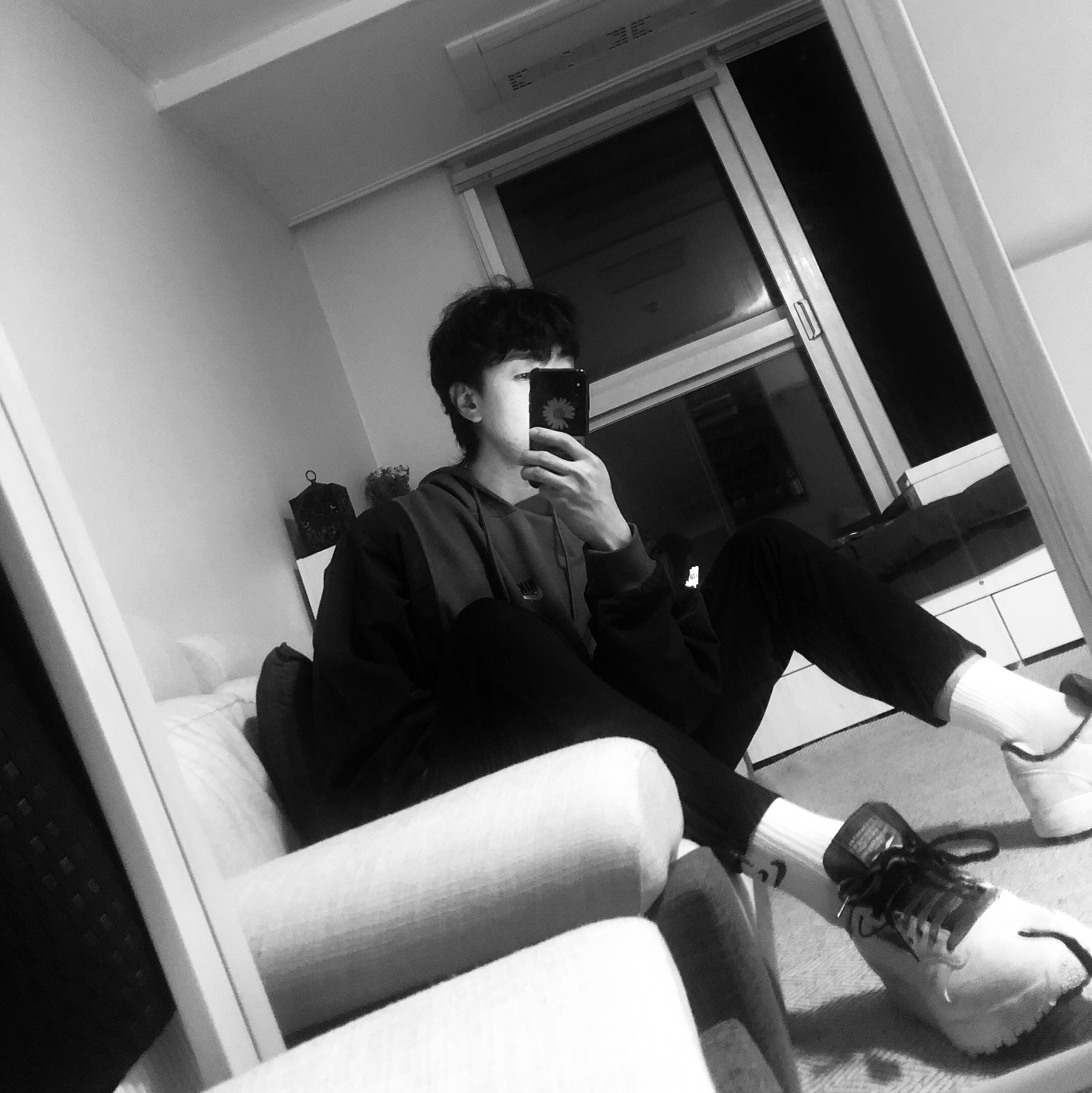 Reebok x Maison Margiela Classic Leather Tabi Shoes Bianchetto 착용 스타일