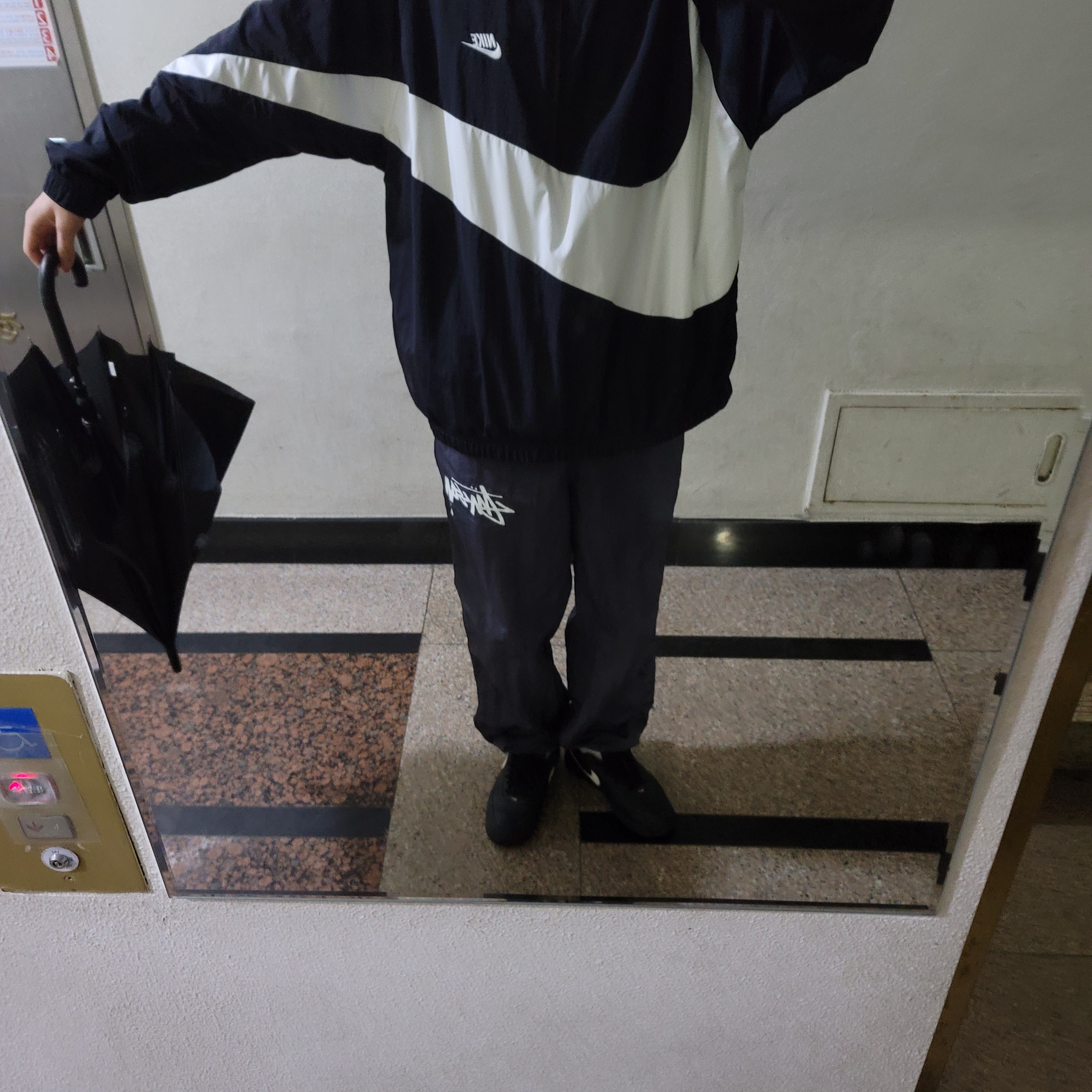 Nike x Stussy Beach Pants Off Noir 착용 스타일